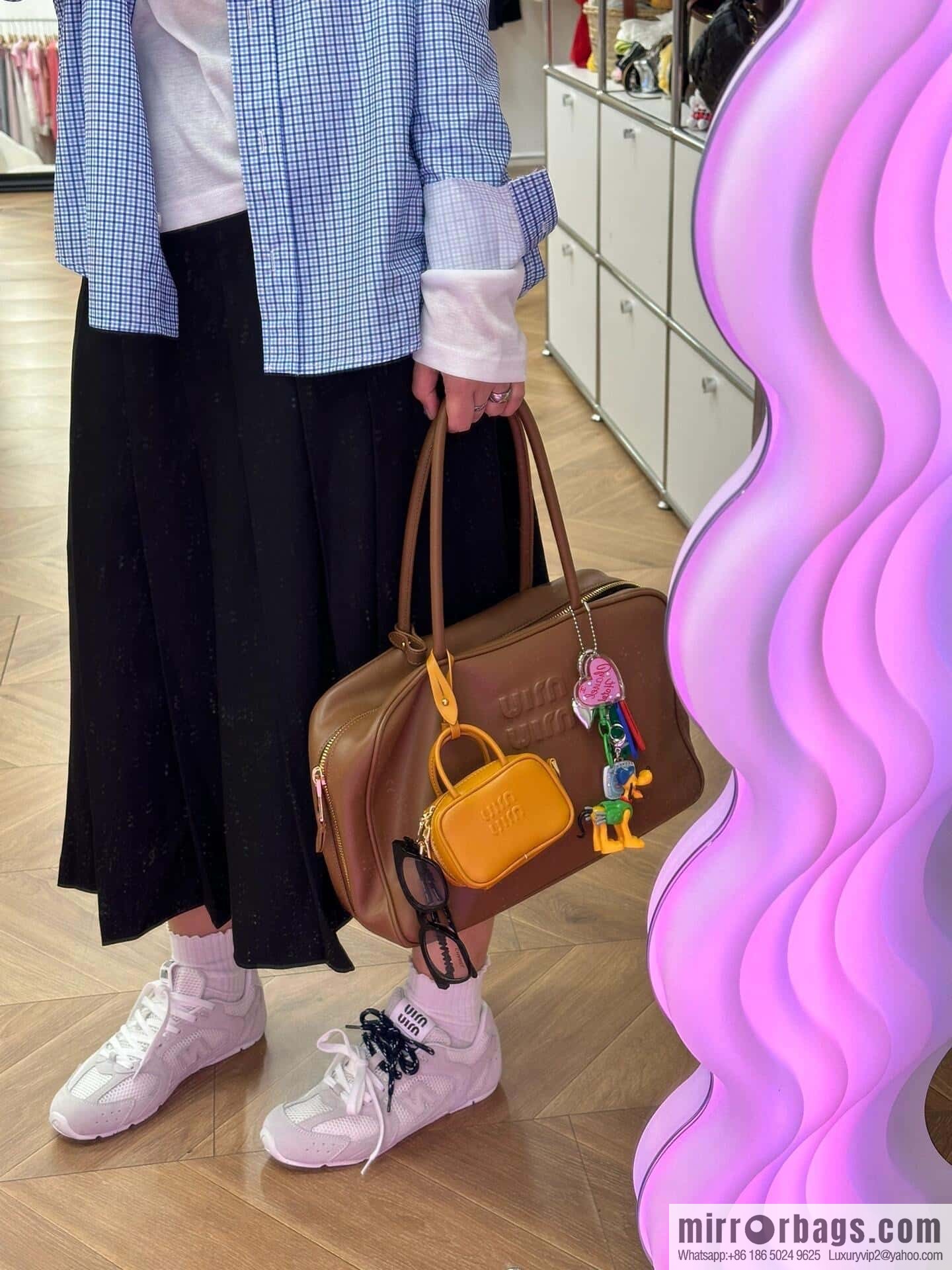 Miu Miu ✖ 𝐍𝐞𝐰 𝐁𝐚𝐥𝐚𝐧𝐜𝐞 𝟓𝟑𝟎 joint model Lace-up Forrest training shoes, football shoes