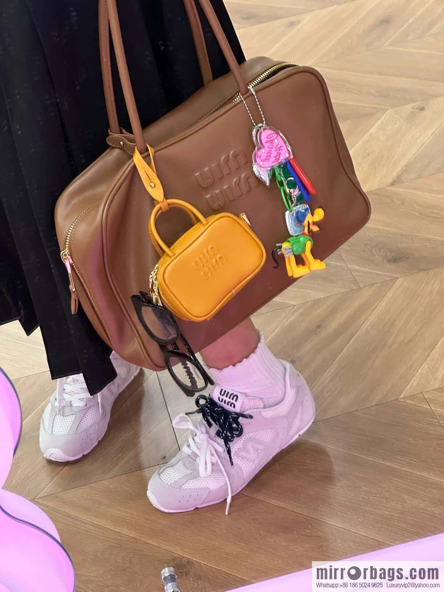 Miu Miu ✖ 𝐍𝐞𝐰 𝐁𝐚𝐥𝐚𝐧𝐜𝐞 𝟓𝟑𝟎 joint model Lace-up Forrest training shoes, football shoes