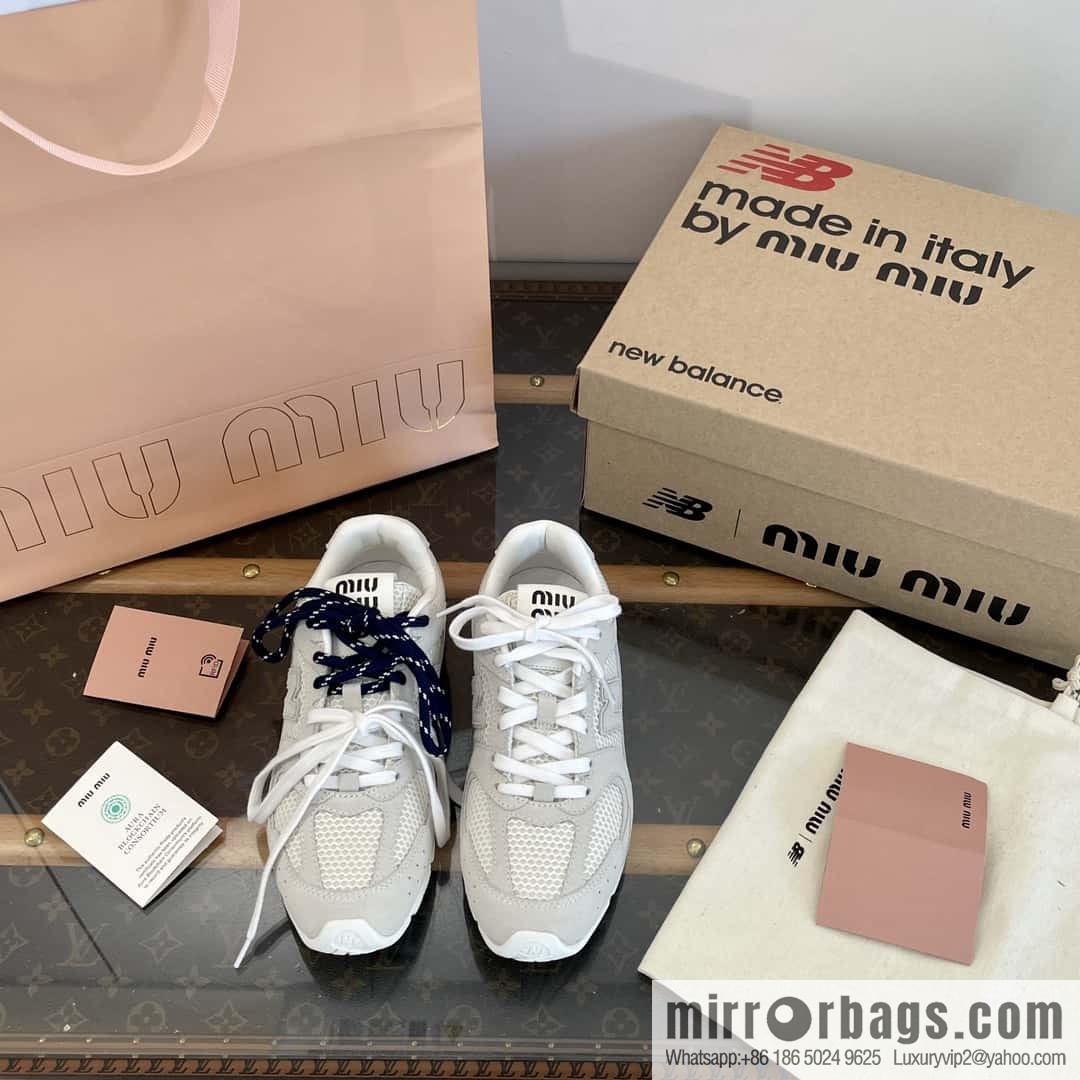 Miu Miu ✖ 𝐍𝐞𝐰 𝐁𝐚𝐥𝐚𝐧𝐜𝐞 𝟓𝟑𝟎 joint model Lace-up Forrest training shoes, football shoes