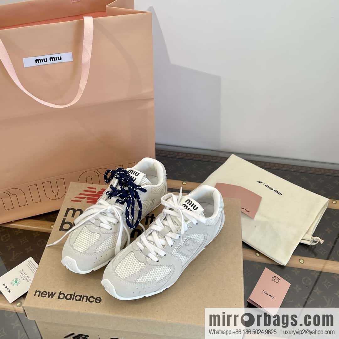 Miu Miu ✖ 𝐍𝐞𝐰 𝐁𝐚𝐥𝐚𝐧𝐜𝐞 𝟓𝟑𝟎 joint model Lace-up Forrest training shoes, football shoes