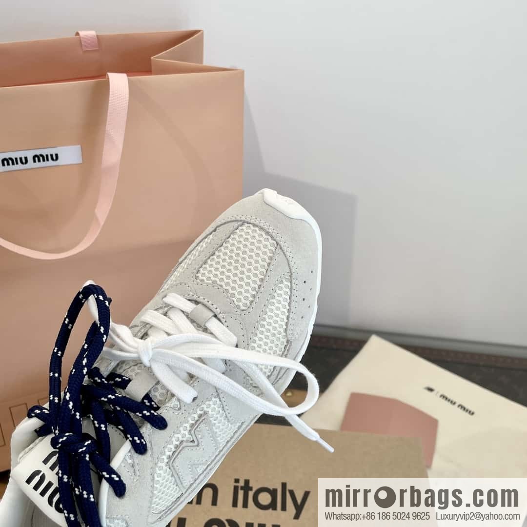 Miu Miu ✖ 𝐍𝐞𝐰 𝐁𝐚𝐥𝐚𝐧𝐜𝐞 𝟓𝟑𝟎 joint model Lace-up Forrest training shoes, football shoes
