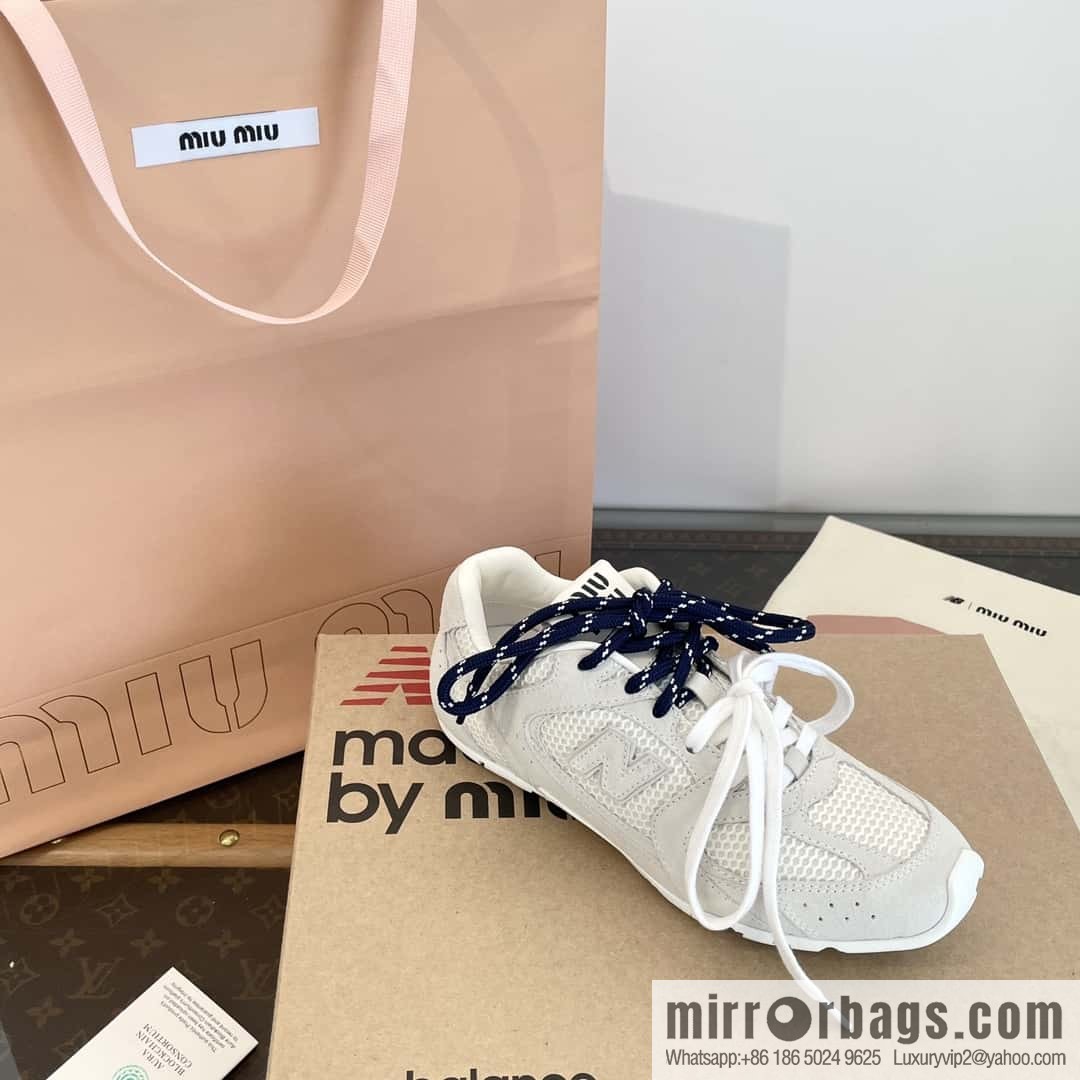 Miu Miu ✖ 𝐍𝐞𝐰 𝐁𝐚𝐥𝐚𝐧𝐜𝐞 𝟓𝟑𝟎 joint model Lace-up Forrest training shoes, football shoes