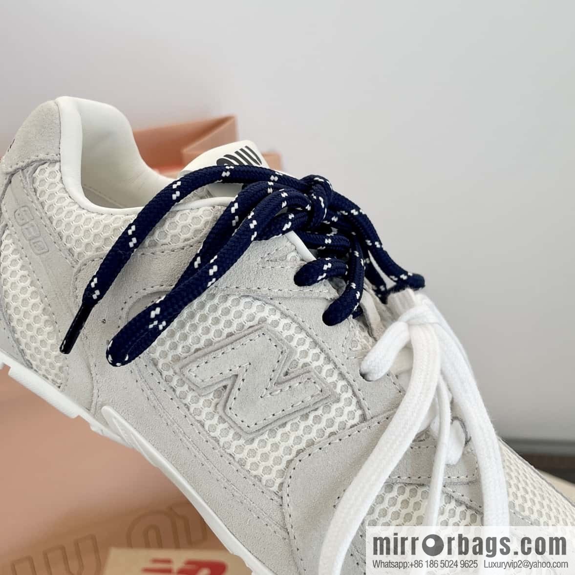 Miu Miu ✖ 𝐍𝐞𝐰 𝐁𝐚𝐥𝐚𝐧𝐜𝐞 𝟓𝟑𝟎 joint model Lace-up Forrest training shoes, football shoes