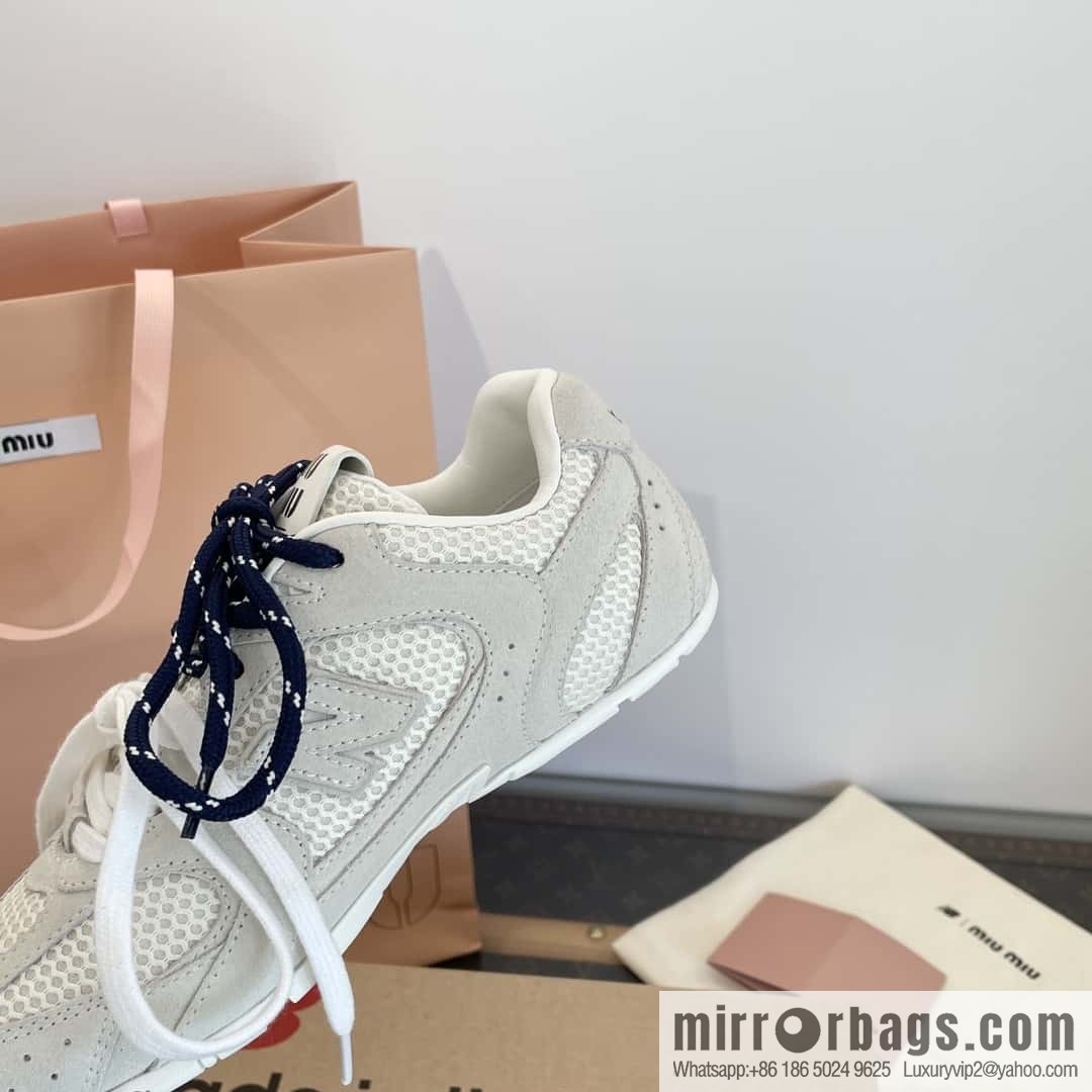 Miu Miu ✖ 𝐍𝐞𝐰 𝐁𝐚𝐥𝐚𝐧𝐜𝐞 𝟓𝟑𝟎 joint model Lace-up Forrest training shoes, football shoes