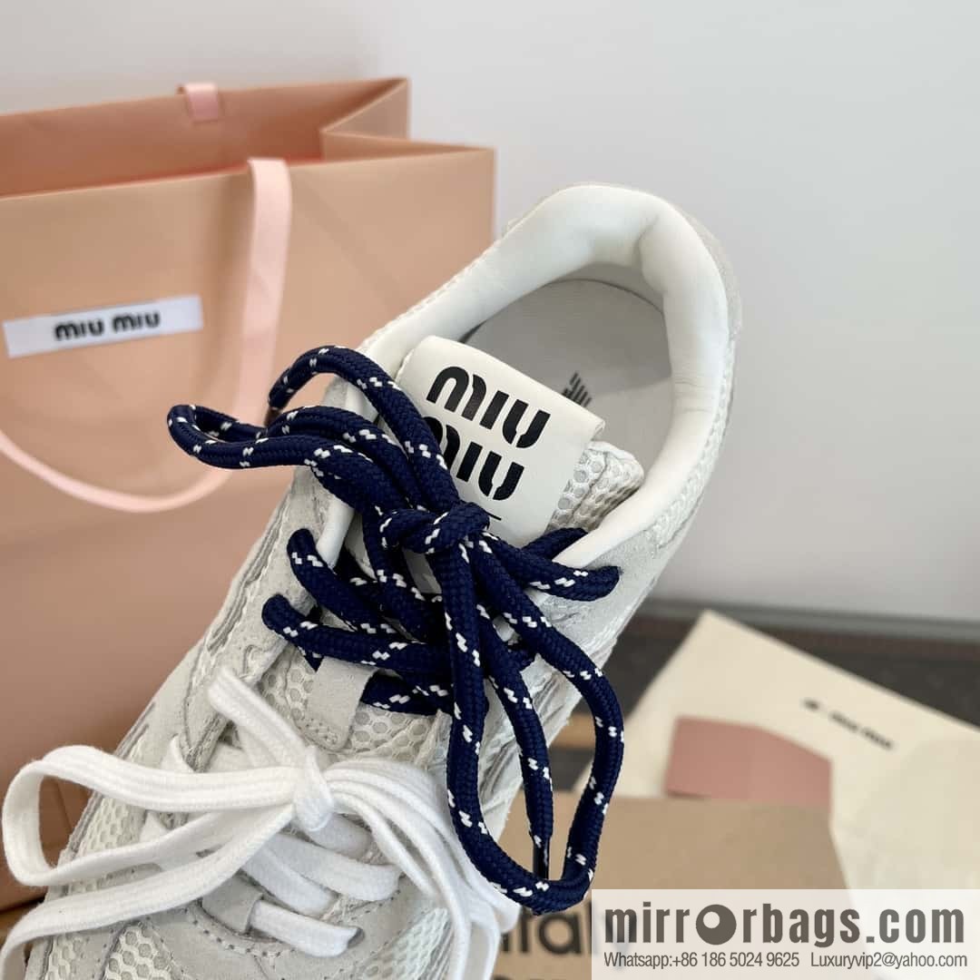 Miu Miu ✖ 𝐍𝐞𝐰 𝐁𝐚𝐥𝐚𝐧𝐜𝐞 𝟓𝟑𝟎 joint model Lace-up Forrest training shoes, football shoes