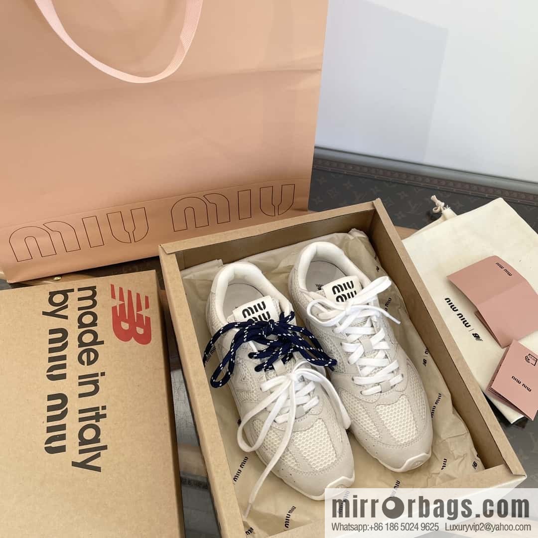 Miu Miu ✖ 𝐍𝐞𝐰 𝐁𝐚𝐥𝐚𝐧𝐜𝐞 𝟓𝟑𝟎 joint model Lace-up Forrest training shoes, football shoes