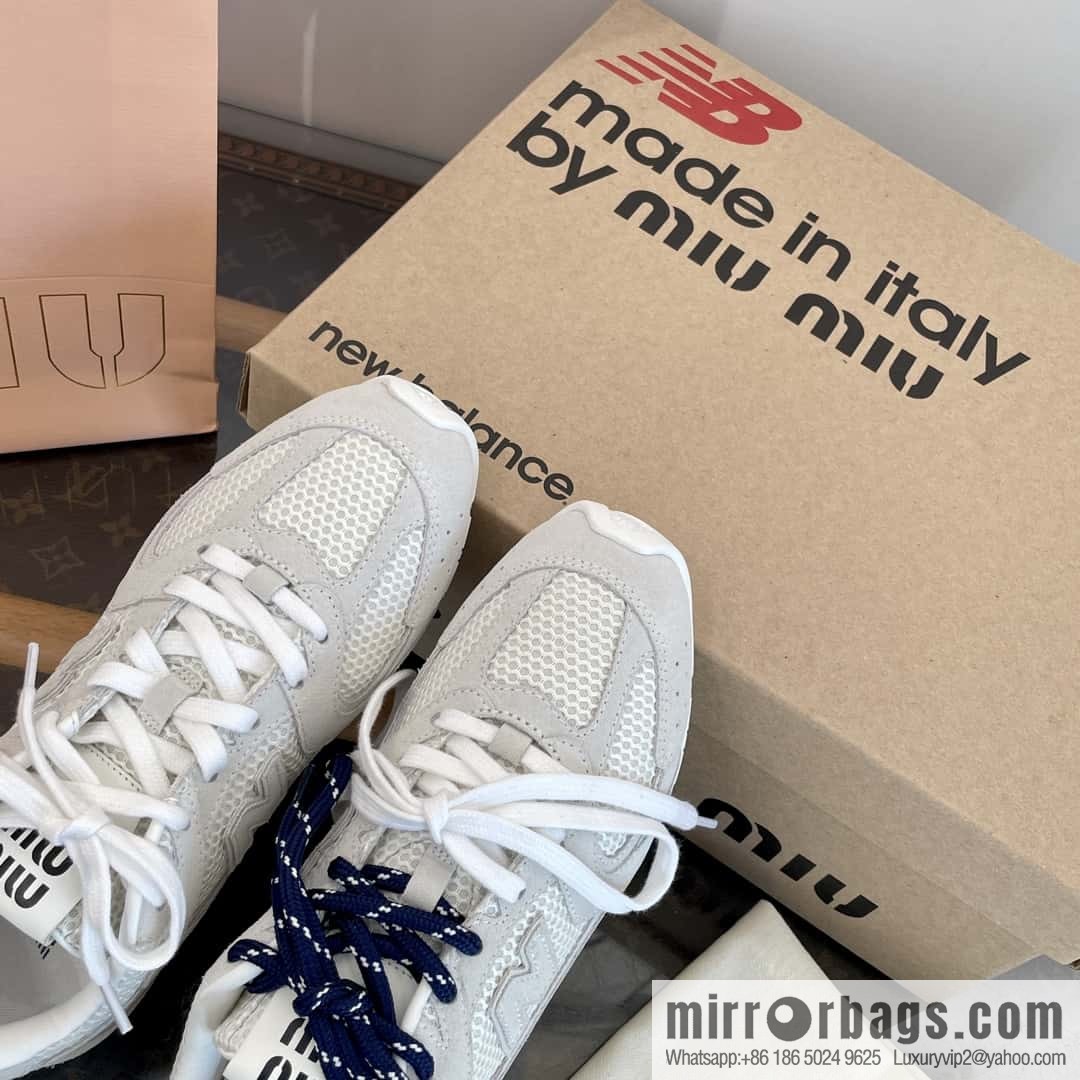 Miu Miu ✖ 𝐍𝐞𝐰 𝐁𝐚𝐥𝐚𝐧𝐜𝐞 𝟓𝟑𝟎 joint model Lace-up Forrest training shoes, football shoes