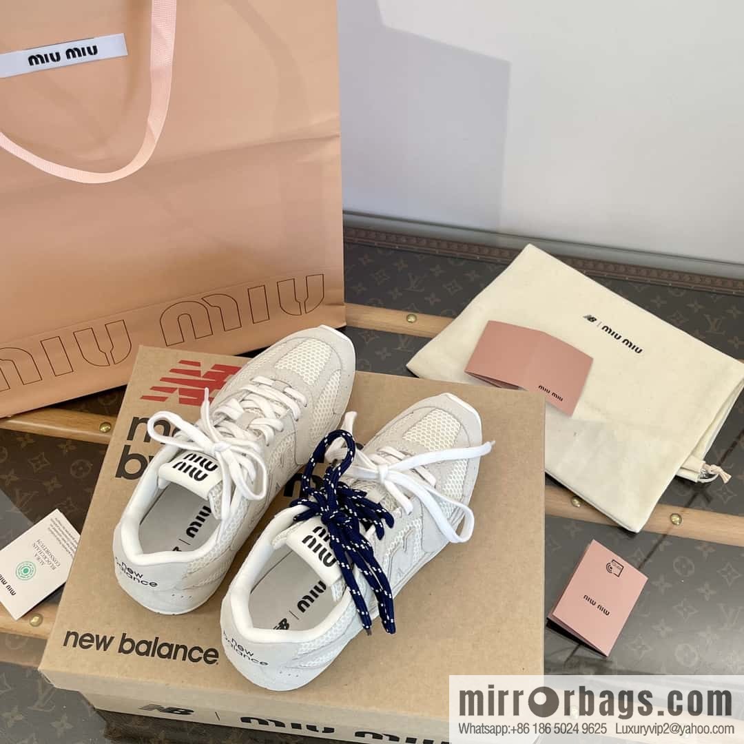 Miu Miu ✖ 𝐍𝐞𝐰 𝐁𝐚𝐥𝐚𝐧𝐜𝐞 𝟓𝟑𝟎 joint model Lace-up Forrest training shoes, football shoes
