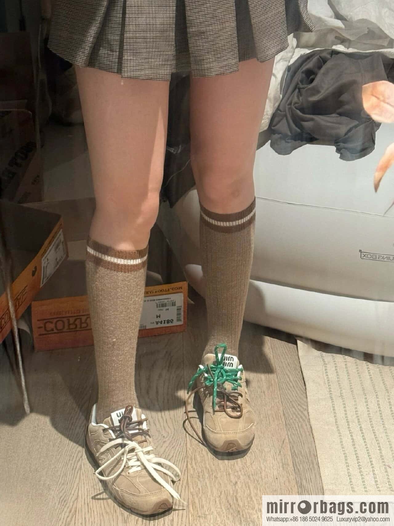 Miu Miu ✖ 𝐍𝐞𝐰 𝐁𝐚𝐥𝐚𝐧𝐜𝐞 𝟓𝟑𝟎 joint model Lace-up Forrest training shoes, football shoes