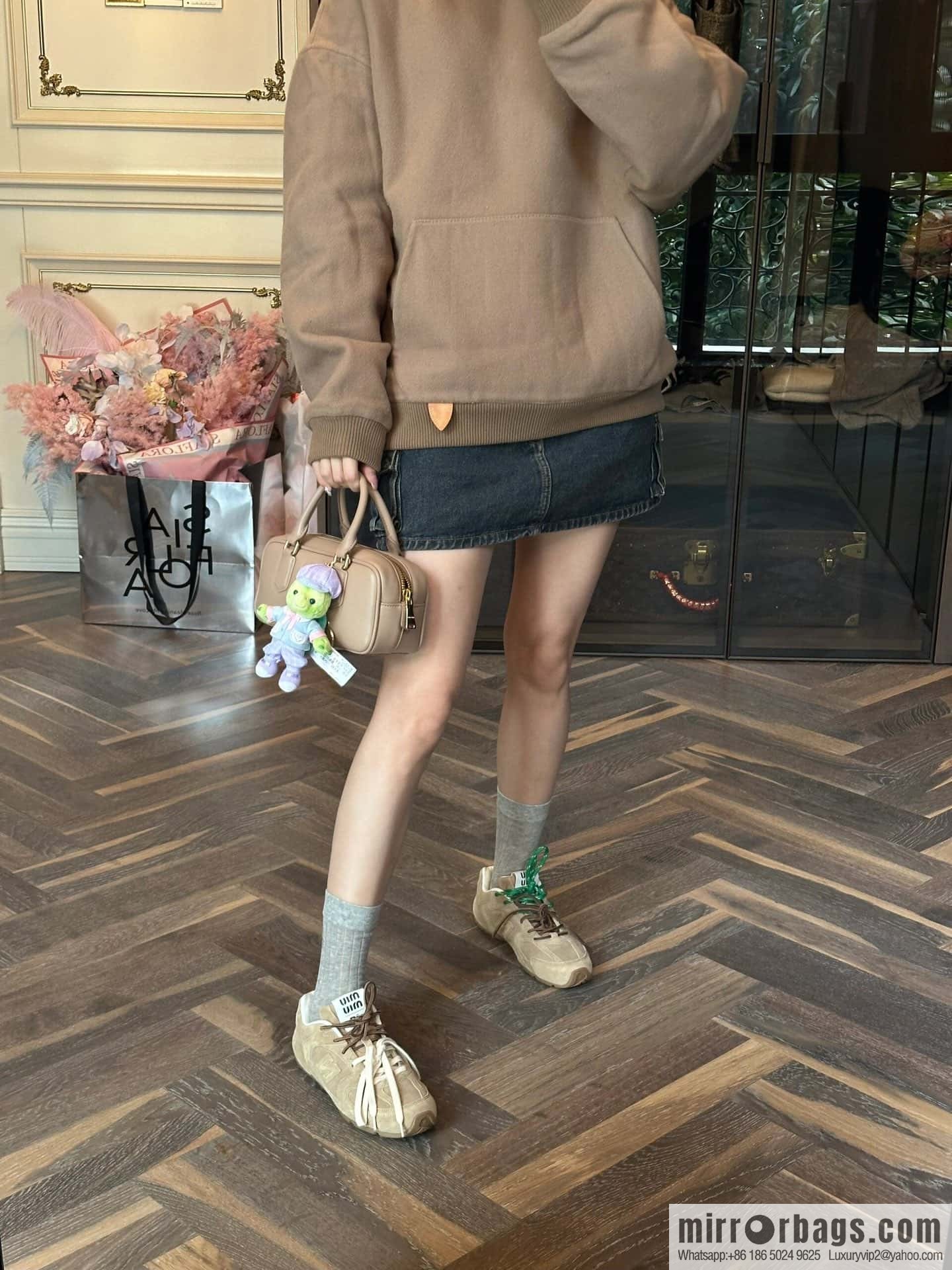 Miu Miu ✖ 𝐍𝐞𝐰 𝐁𝐚𝐥𝐚𝐧𝐜𝐞 𝟓𝟑𝟎 joint model Lace-up Forrest training shoes, football shoes