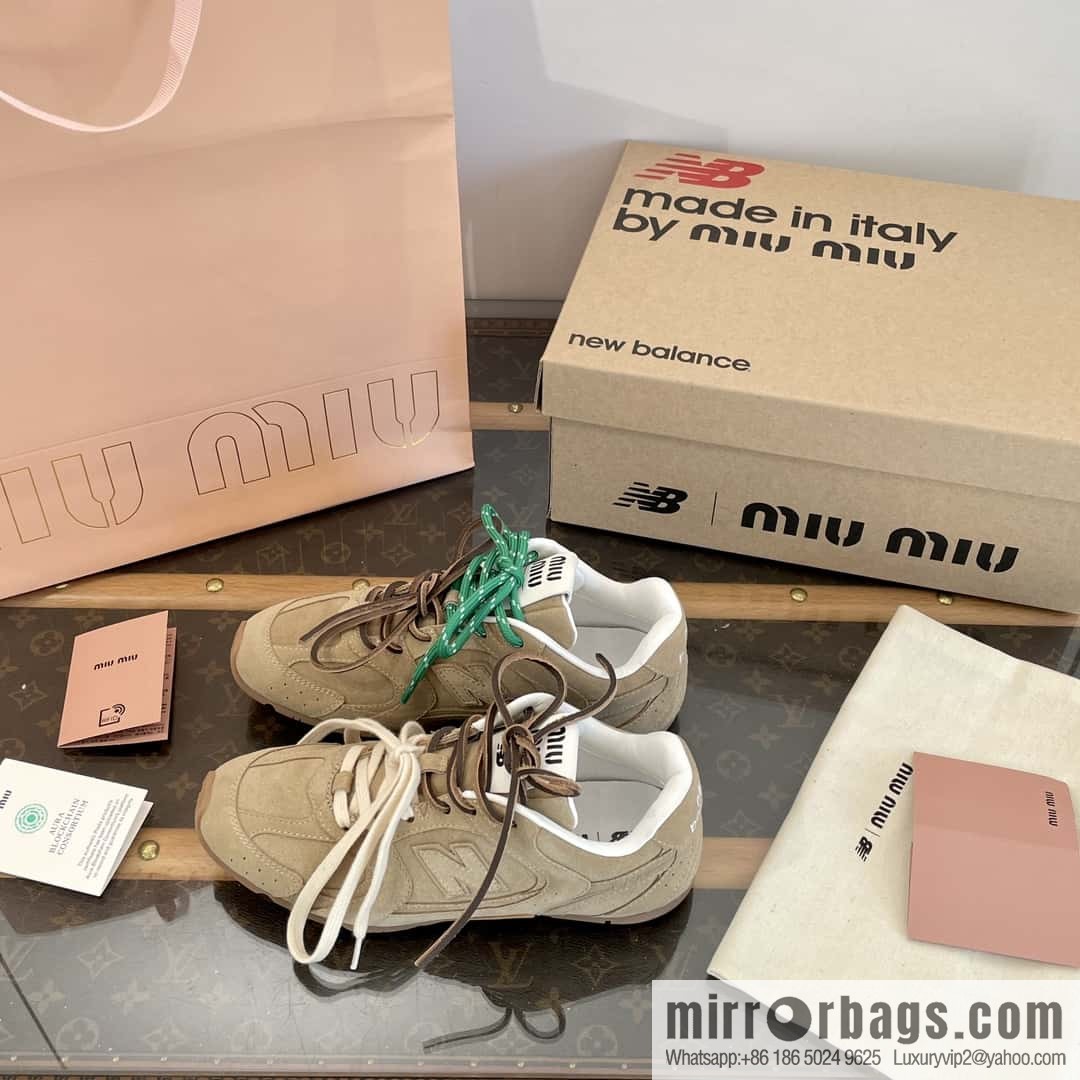 Miu Miu ✖ 𝐍𝐞𝐰 𝐁𝐚𝐥𝐚𝐧𝐜𝐞 𝟓𝟑𝟎 joint model Lace-up Forrest training shoes, football shoes