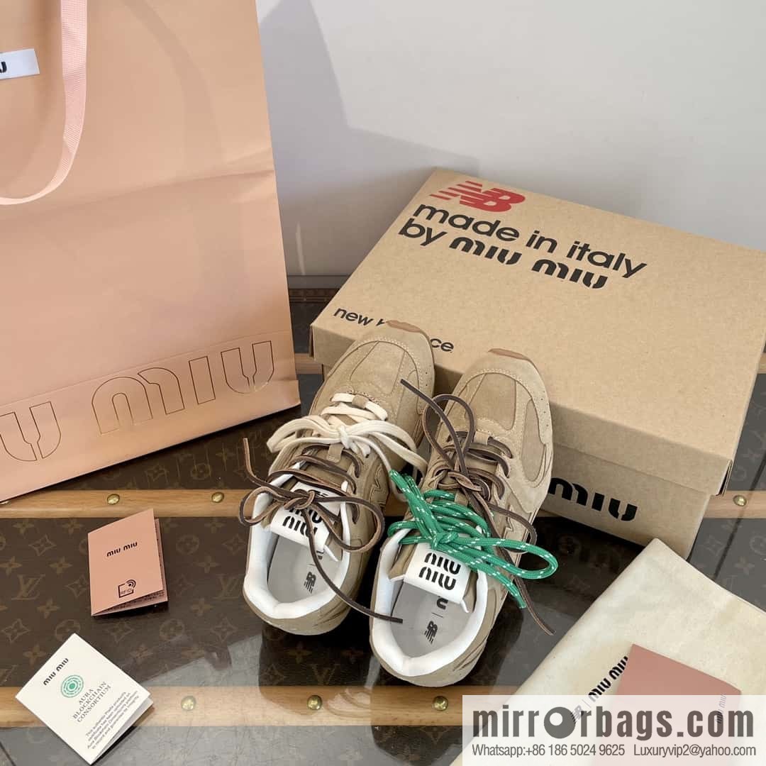 Miu Miu ✖ 𝐍𝐞𝐰 𝐁𝐚𝐥𝐚𝐧𝐜𝐞 𝟓𝟑𝟎 joint model Lace-up Forrest training shoes, football shoes