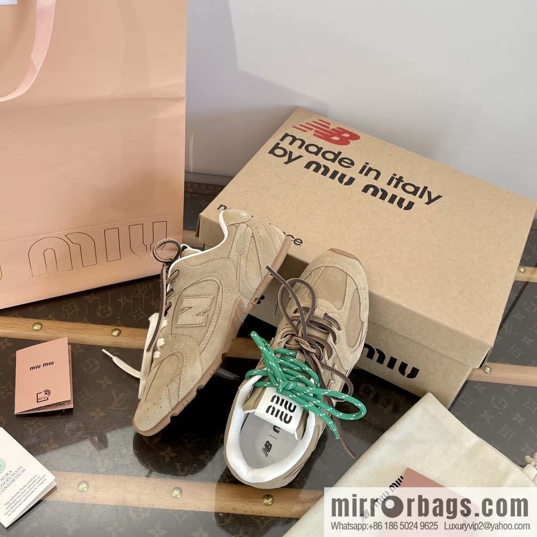 Miu Miu ✖ 𝐍𝐞𝐰 𝐁𝐚𝐥𝐚𝐧𝐜𝐞 𝟓𝟑𝟎 joint model Lace-up Forrest training shoes, football shoes