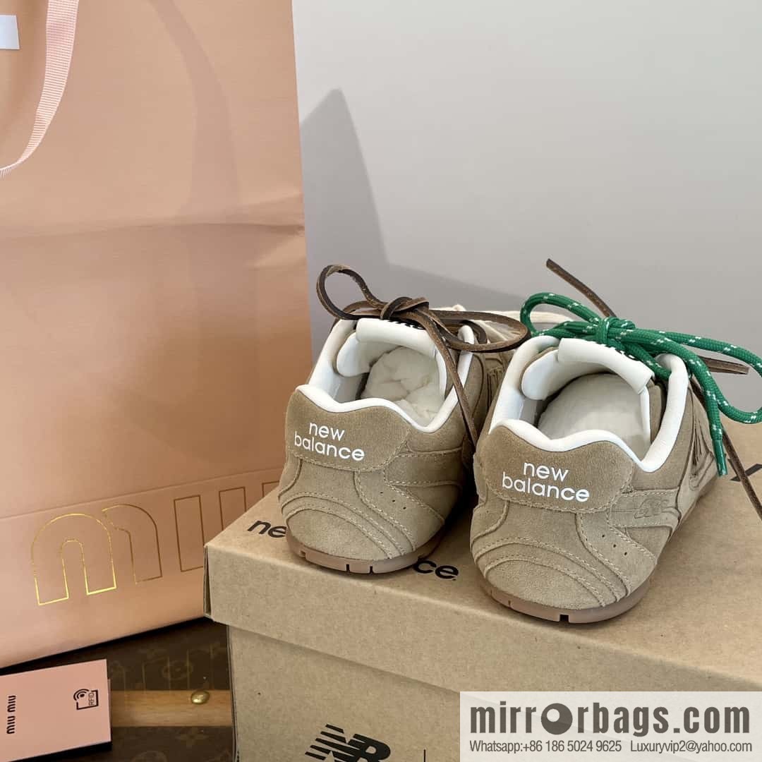 Miu Miu ✖ 𝐍𝐞𝐰 𝐁𝐚𝐥𝐚𝐧𝐜𝐞 𝟓𝟑𝟎 joint model Lace-up Forrest training shoes, football shoes