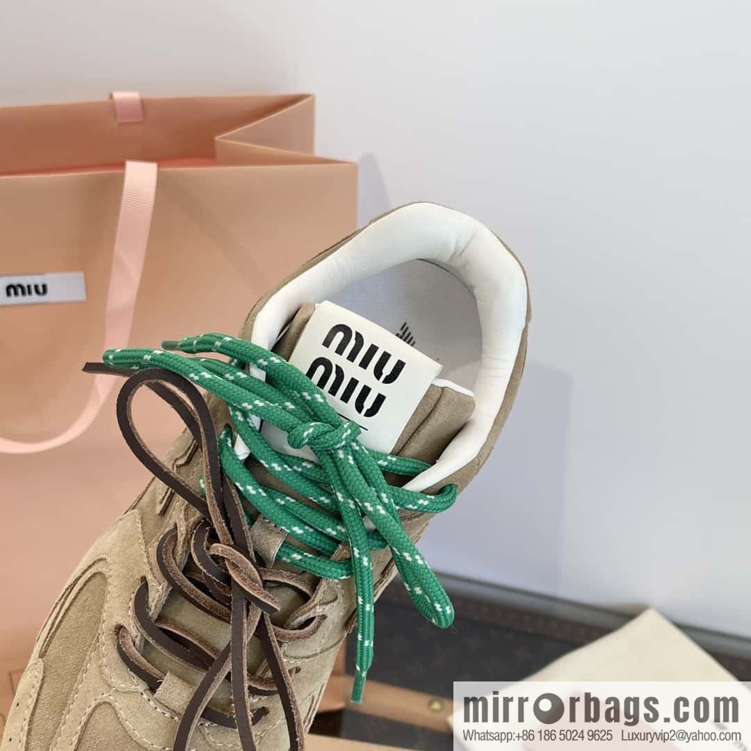 Miu Miu ✖ 𝐍𝐞𝐰 𝐁𝐚𝐥𝐚𝐧𝐜𝐞 𝟓𝟑𝟎 joint model Lace-up Forrest training shoes, football shoes