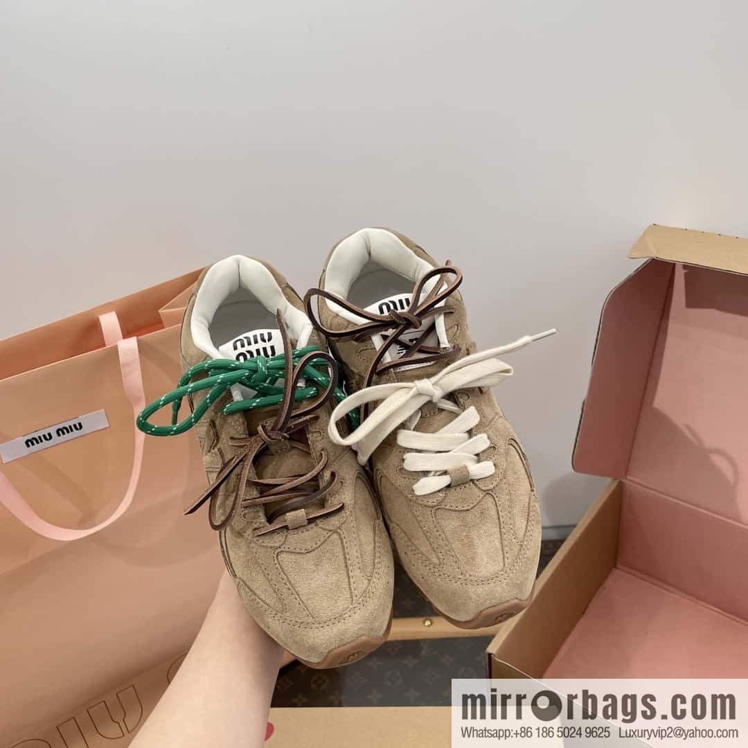Miu Miu ✖ 𝐍𝐞𝐰 𝐁𝐚𝐥𝐚𝐧𝐜𝐞 𝟓𝟑𝟎 joint model Lace-up Forrest training shoes, football shoes