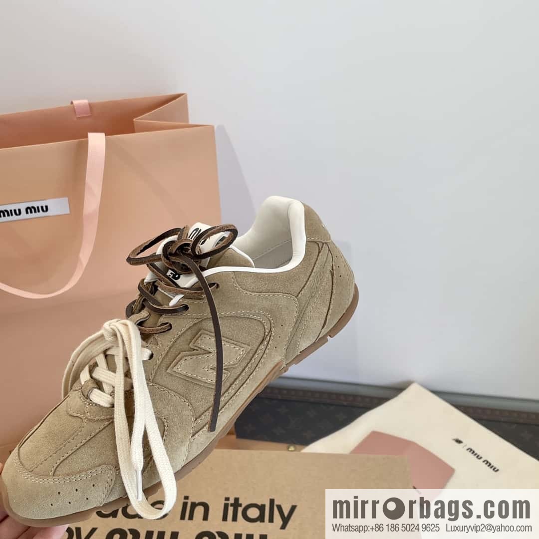 Miu Miu ✖ 𝐍𝐞𝐰 𝐁𝐚𝐥𝐚𝐧𝐜𝐞 𝟓𝟑𝟎 joint model Lace-up Forrest training shoes, football shoes