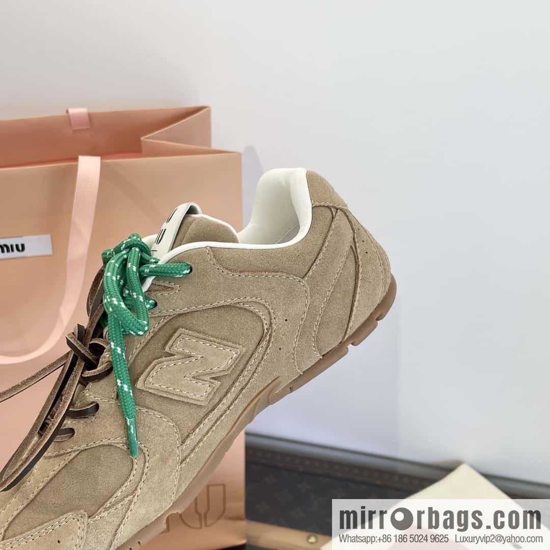 Miu Miu ✖ 𝐍𝐞𝐰 𝐁𝐚𝐥𝐚𝐧𝐜𝐞 𝟓𝟑𝟎 joint model Lace-up Forrest training shoes, football shoes
