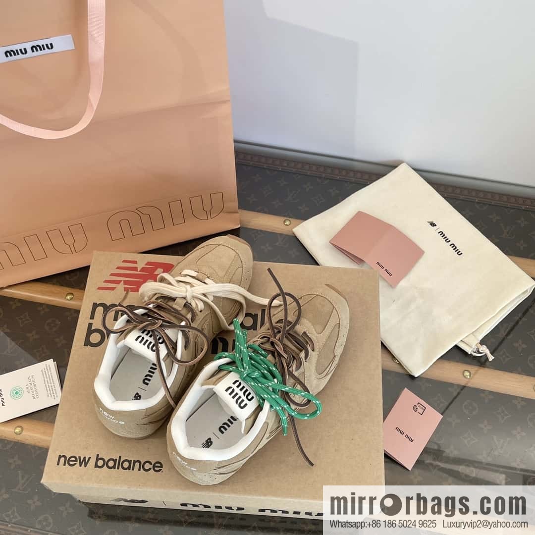 Miu Miu ✖ 𝐍𝐞𝐰 𝐁𝐚𝐥𝐚𝐧𝐜𝐞 𝟓𝟑𝟎 joint model Lace-up Forrest training shoes, football shoes