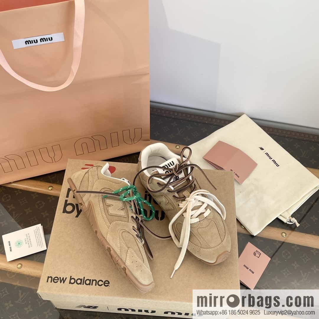 Miu Miu ✖ 𝐍𝐞𝐰 𝐁𝐚𝐥𝐚𝐧𝐜𝐞 𝟓𝟑𝟎 joint model Lace-up Forrest training shoes, football shoes