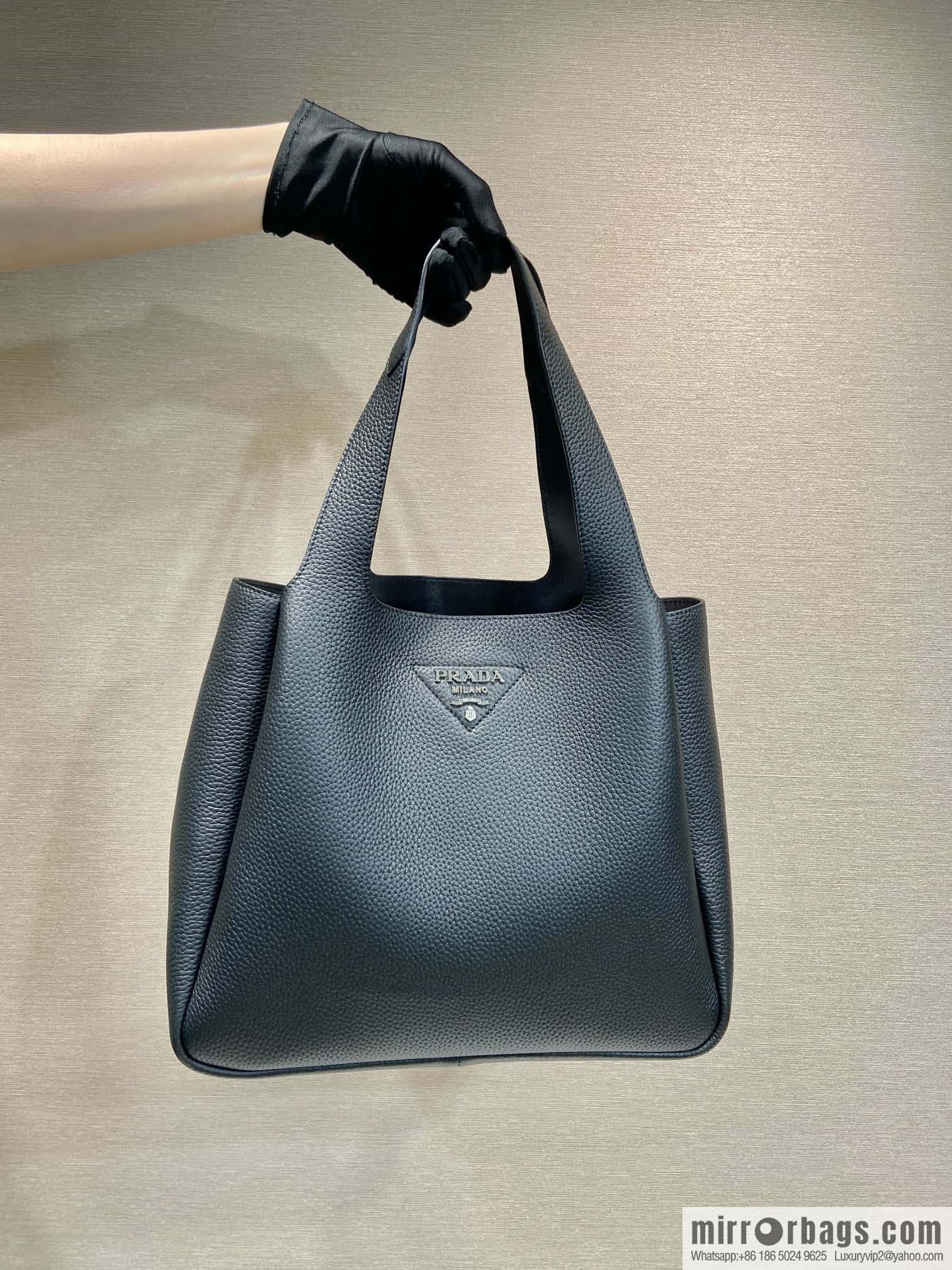 PRADA 🎉 large vegetable basket 🎉 1BG338 large bucket bag