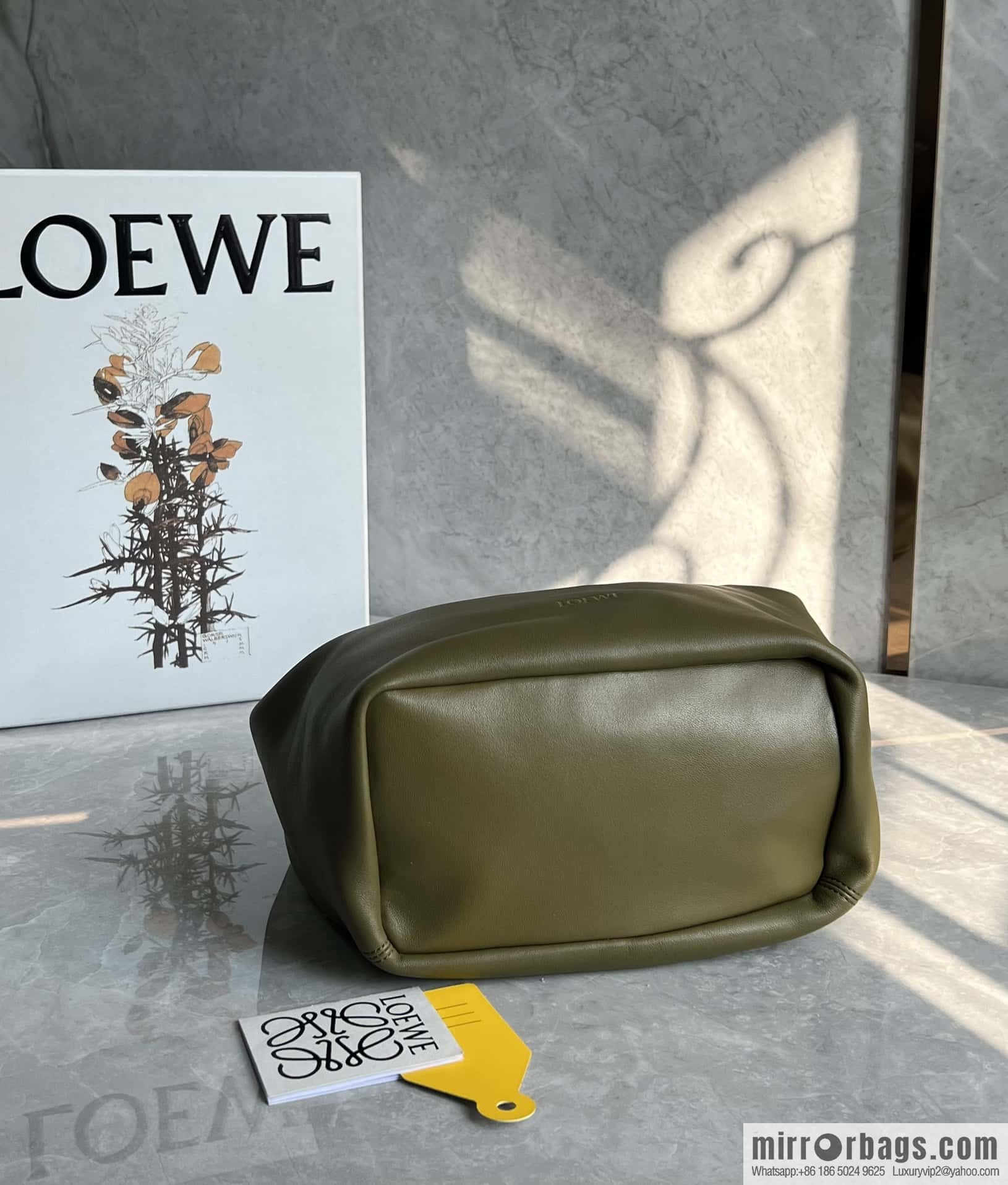 LOEWE Squeezed Underarm Bag 0701 olive green 29.5CM