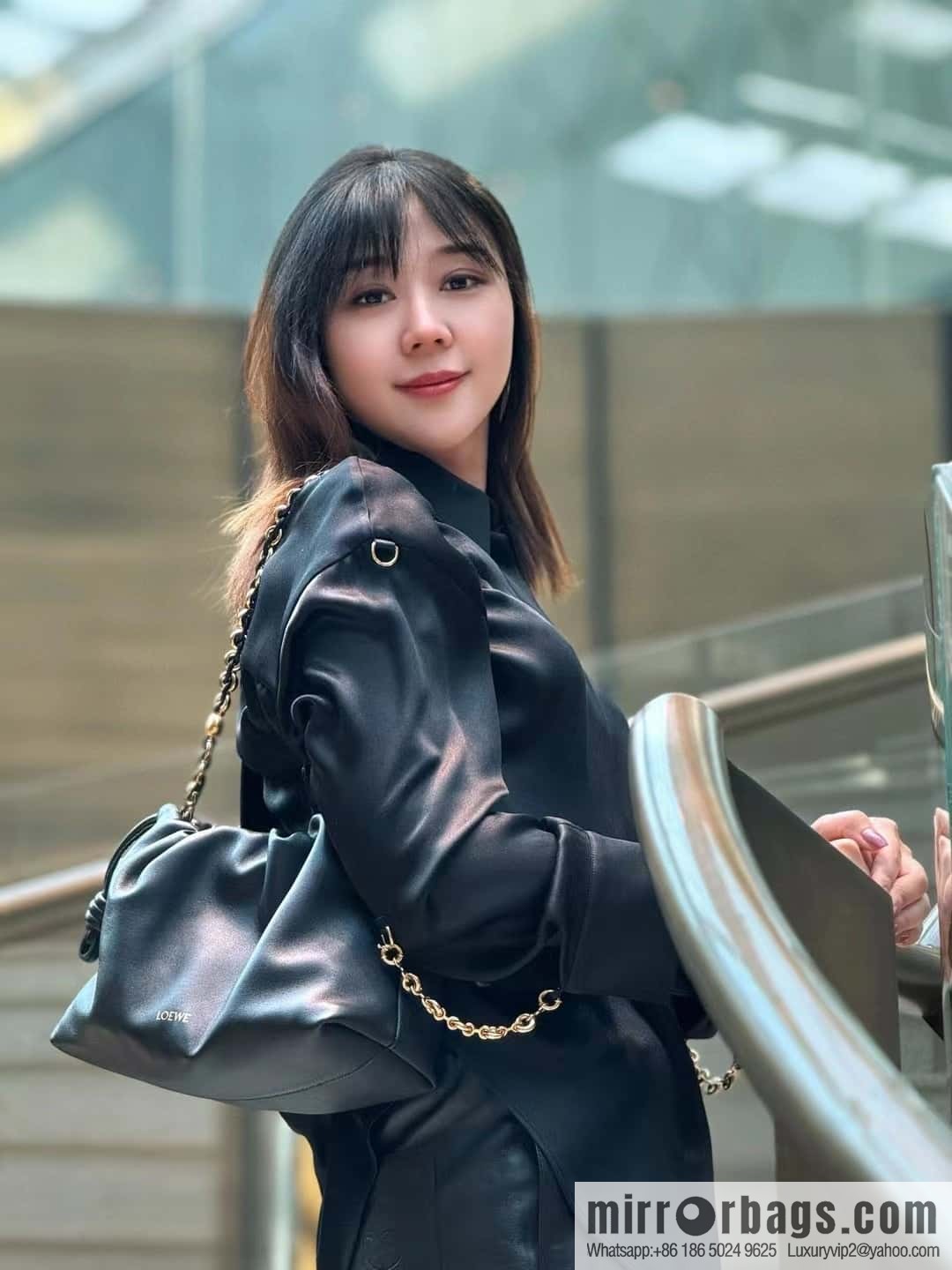 LOEWE Flamenco Purse 0803 black 30cm