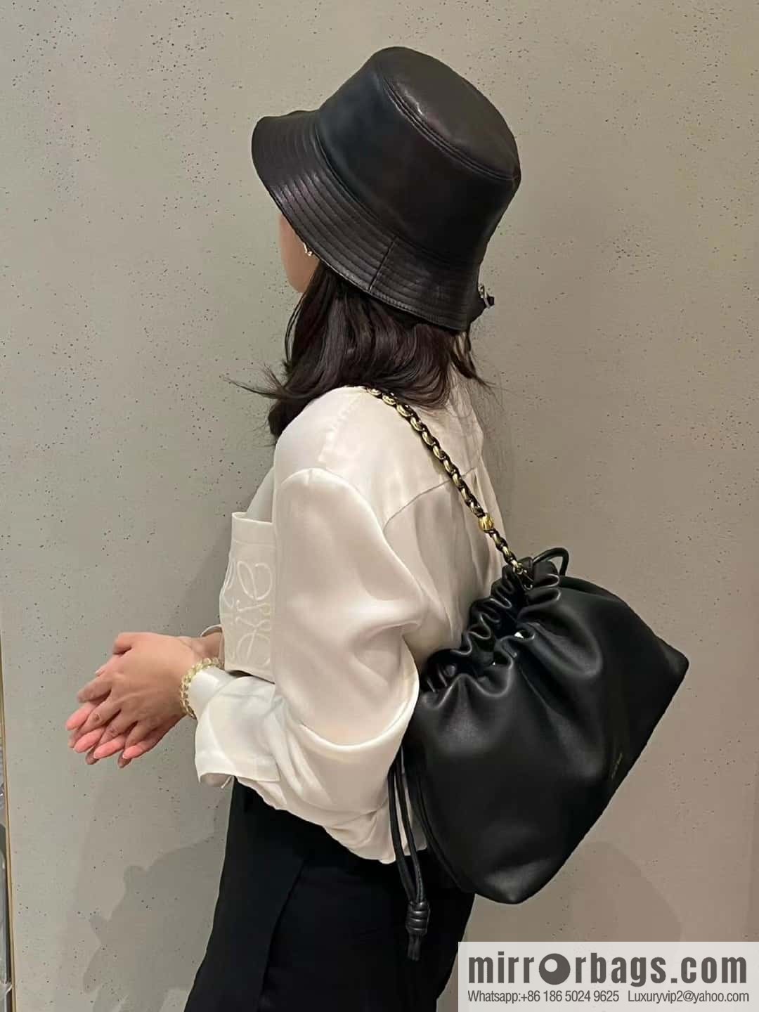 LOEWE Flamenco Purse 0803 black 30cm