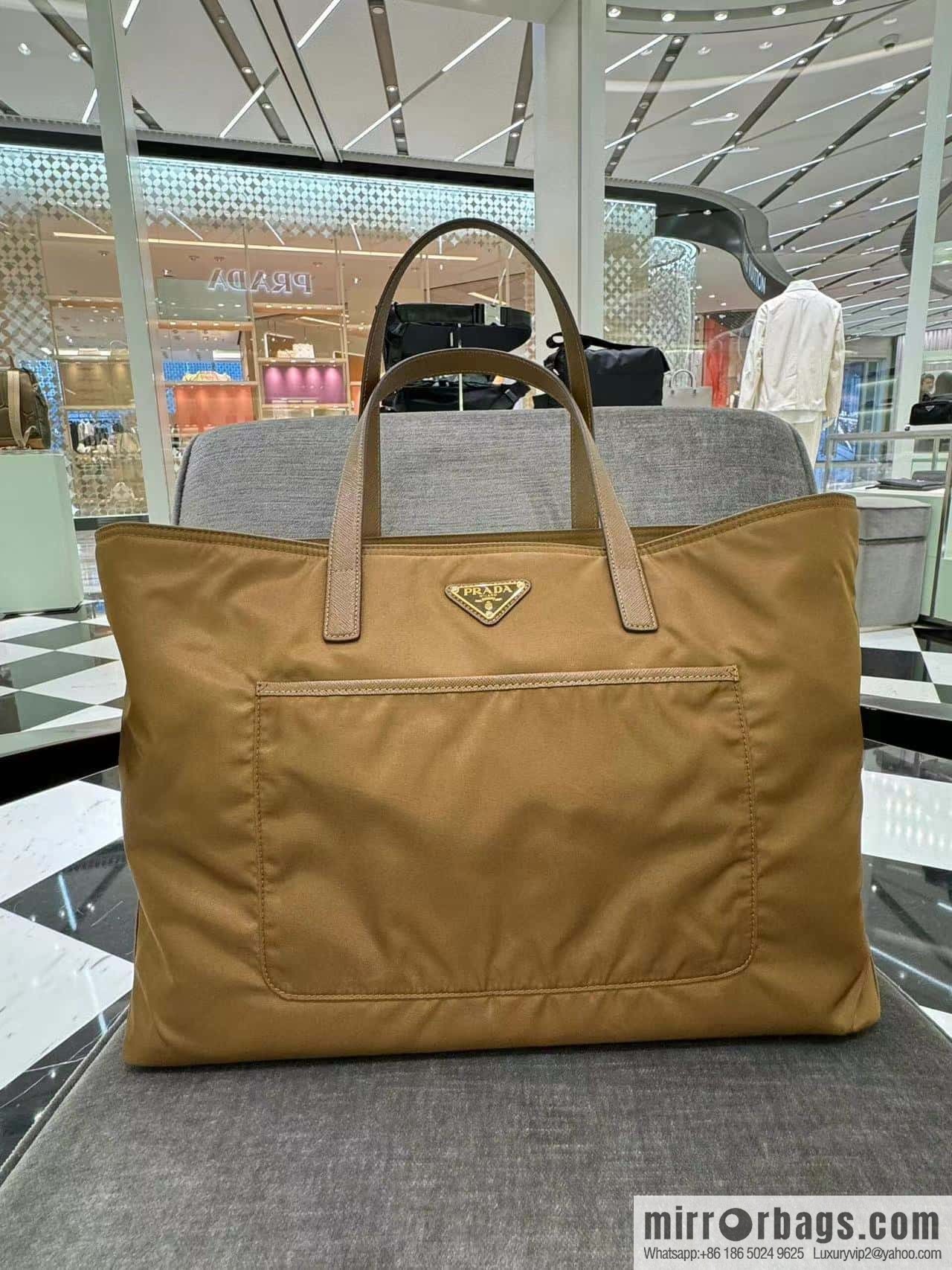 PRADA 🎉 new tote bag 🎉 1BG527 cork color