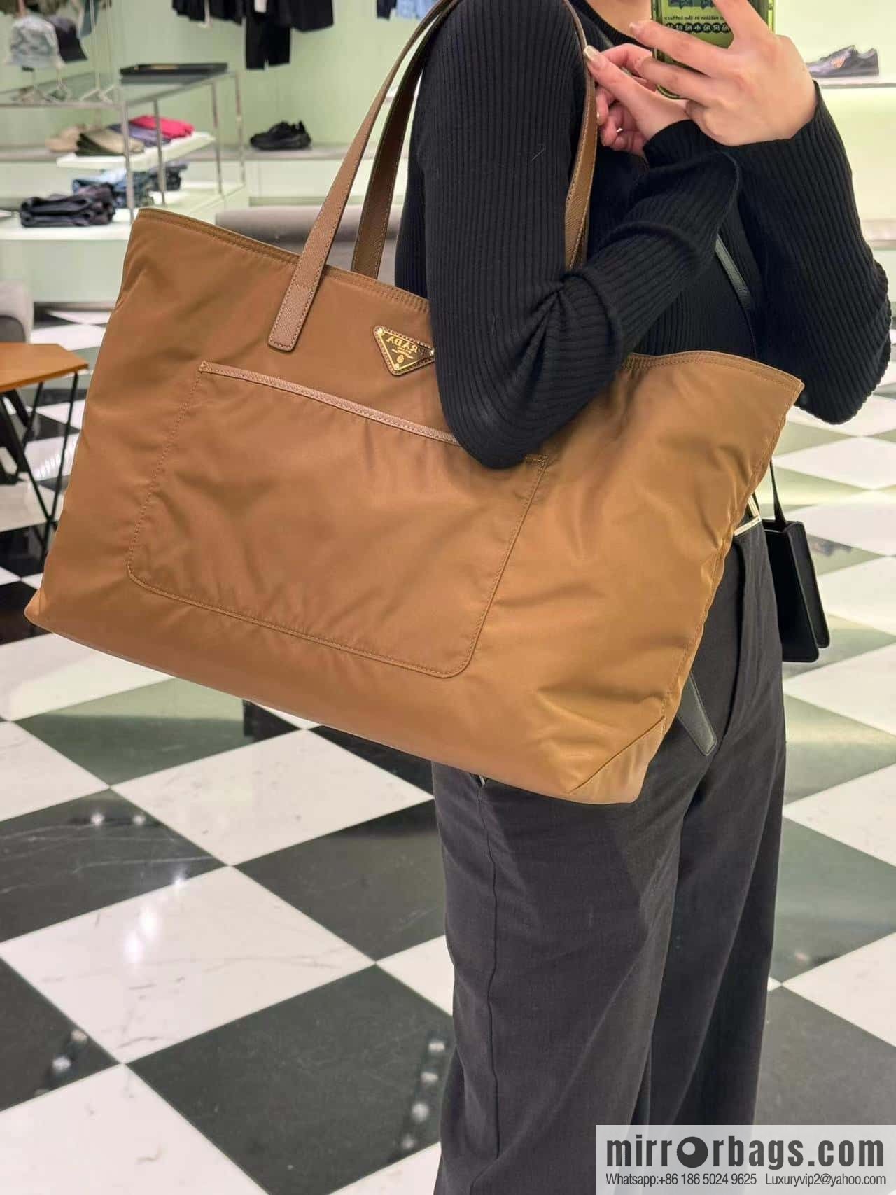 PRADA 🎉 new tote bag 🎉 1BG527 cork color
