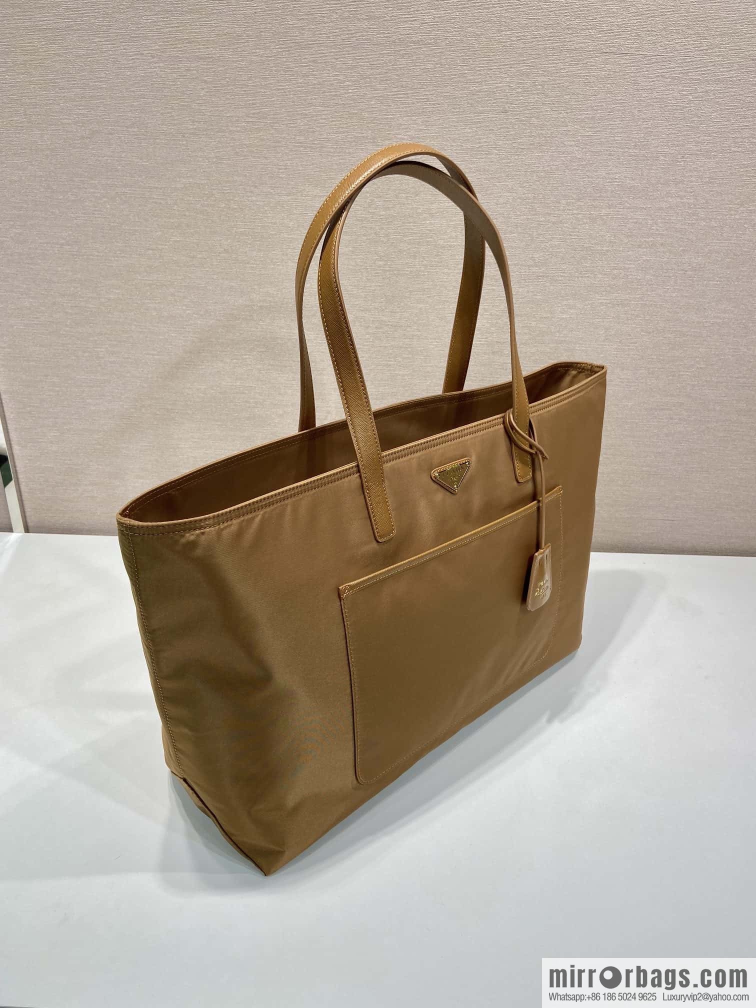 PRADA 🎉 new tote bag 🎉 1BG527 cork color