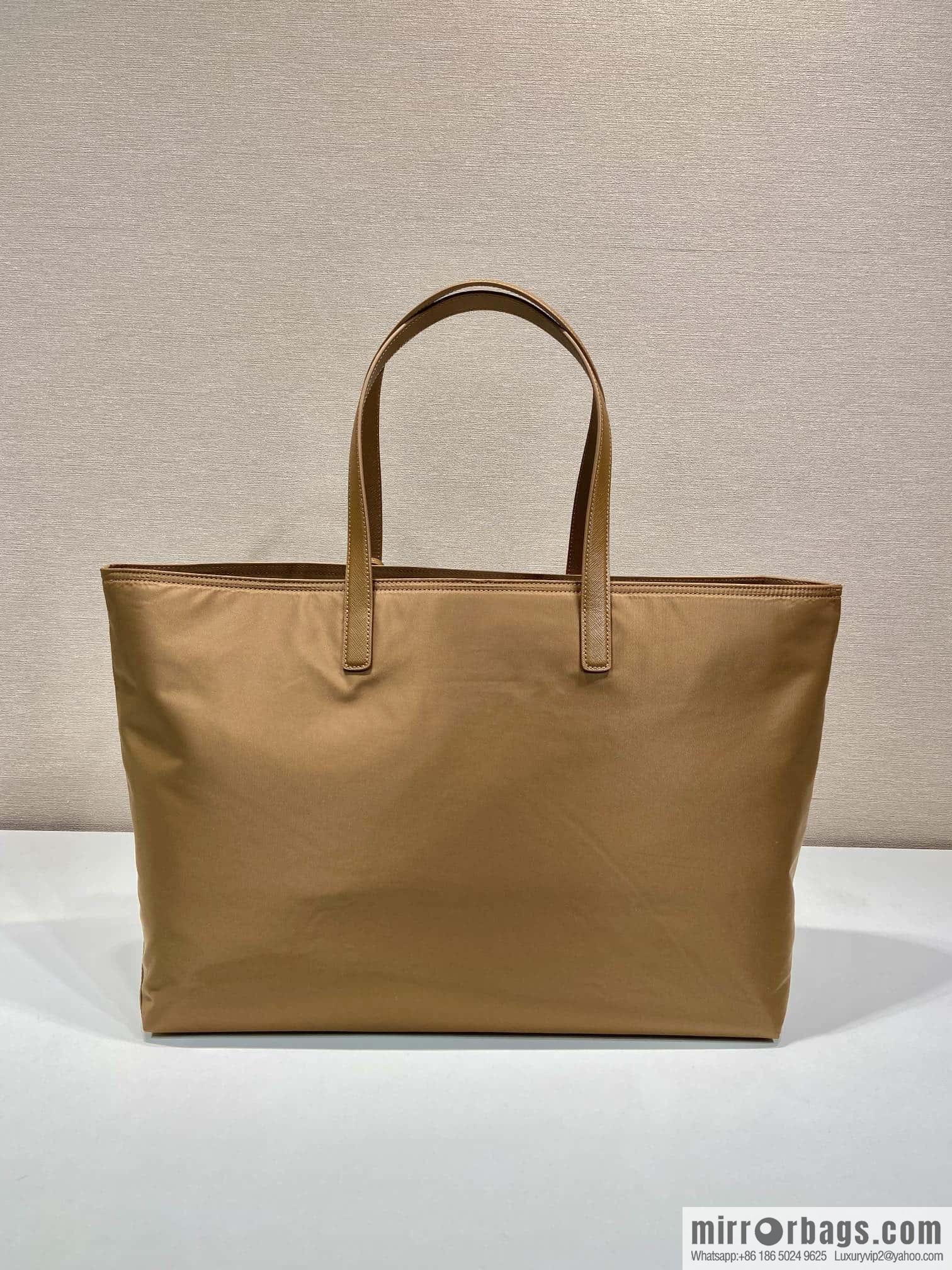 PRADA 🎉 new tote bag 🎉 1BG527 cork color