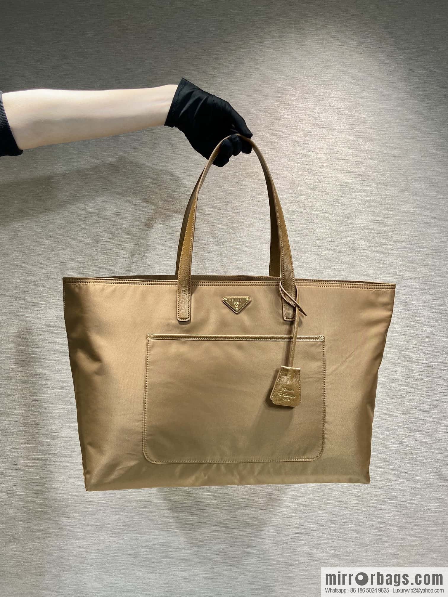 PRADA 🎉 new tote bag 🎉 1BG527 cork color