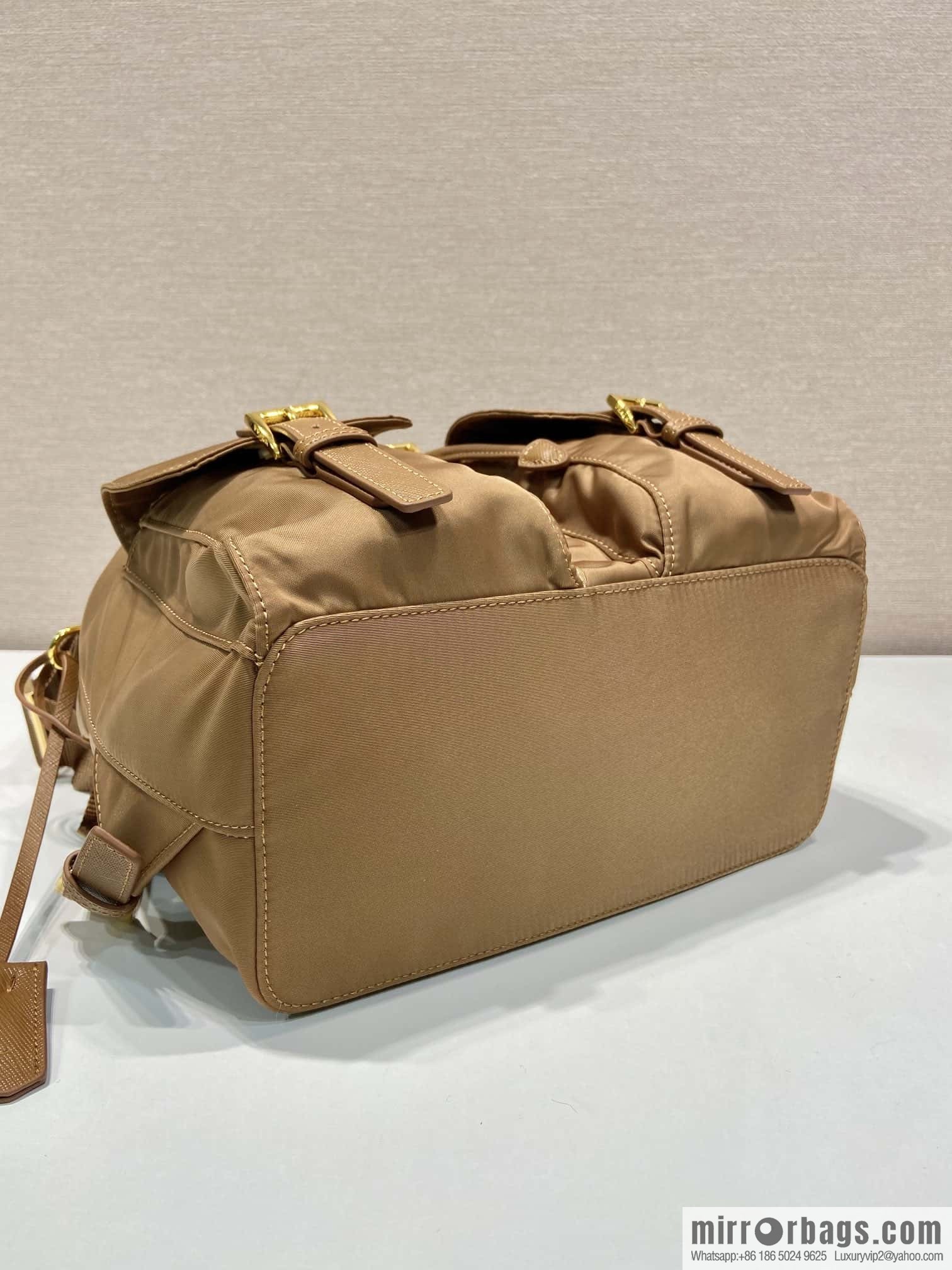 PRADA 🎉 gold buckle classic backpack 🎉 1BZ677 gold hardware🎉🎉
