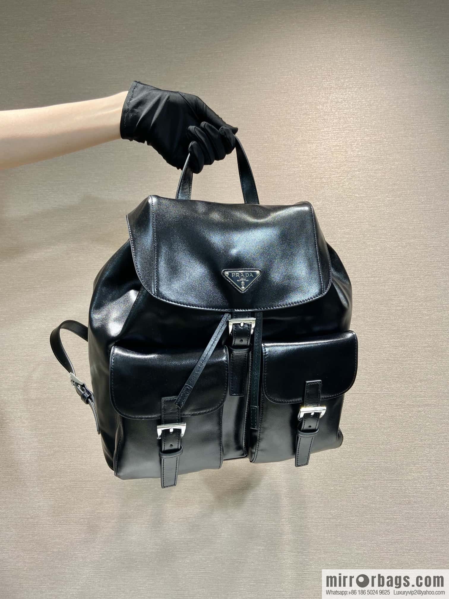 PRADA 🎉 new backpack 🎉 1BZ811B oil wax leather