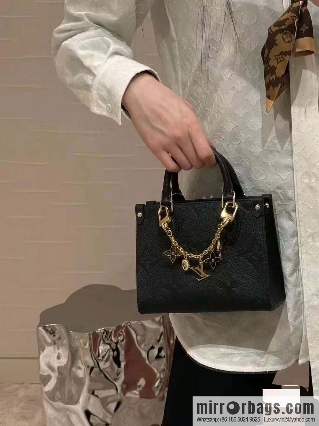 LV M46993 ONTHEGO BB handbag