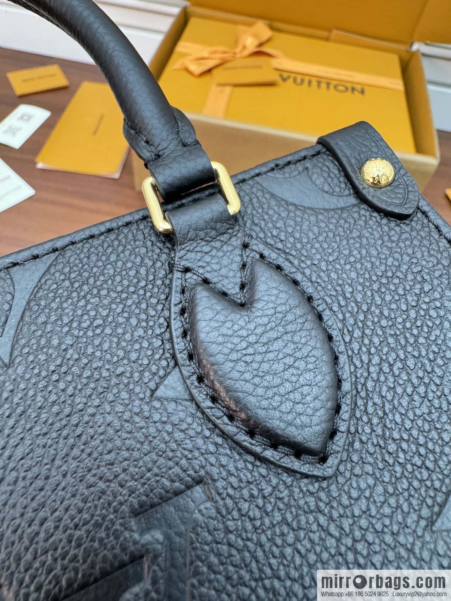 LV M46993 ONTHEGO BB handbag