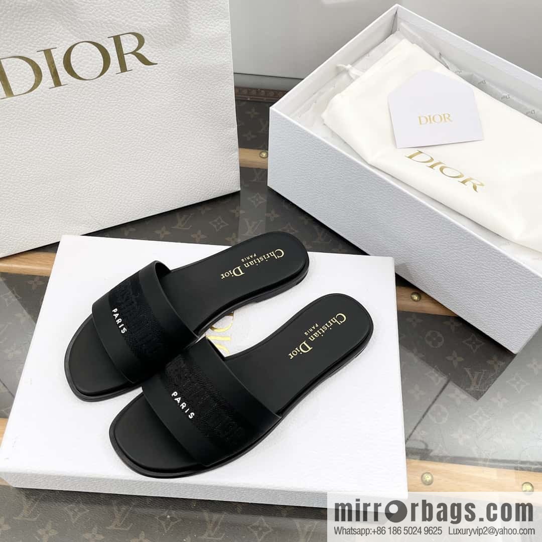 DIOR spring and summer new leather embroidered flat-bottomed slippers series