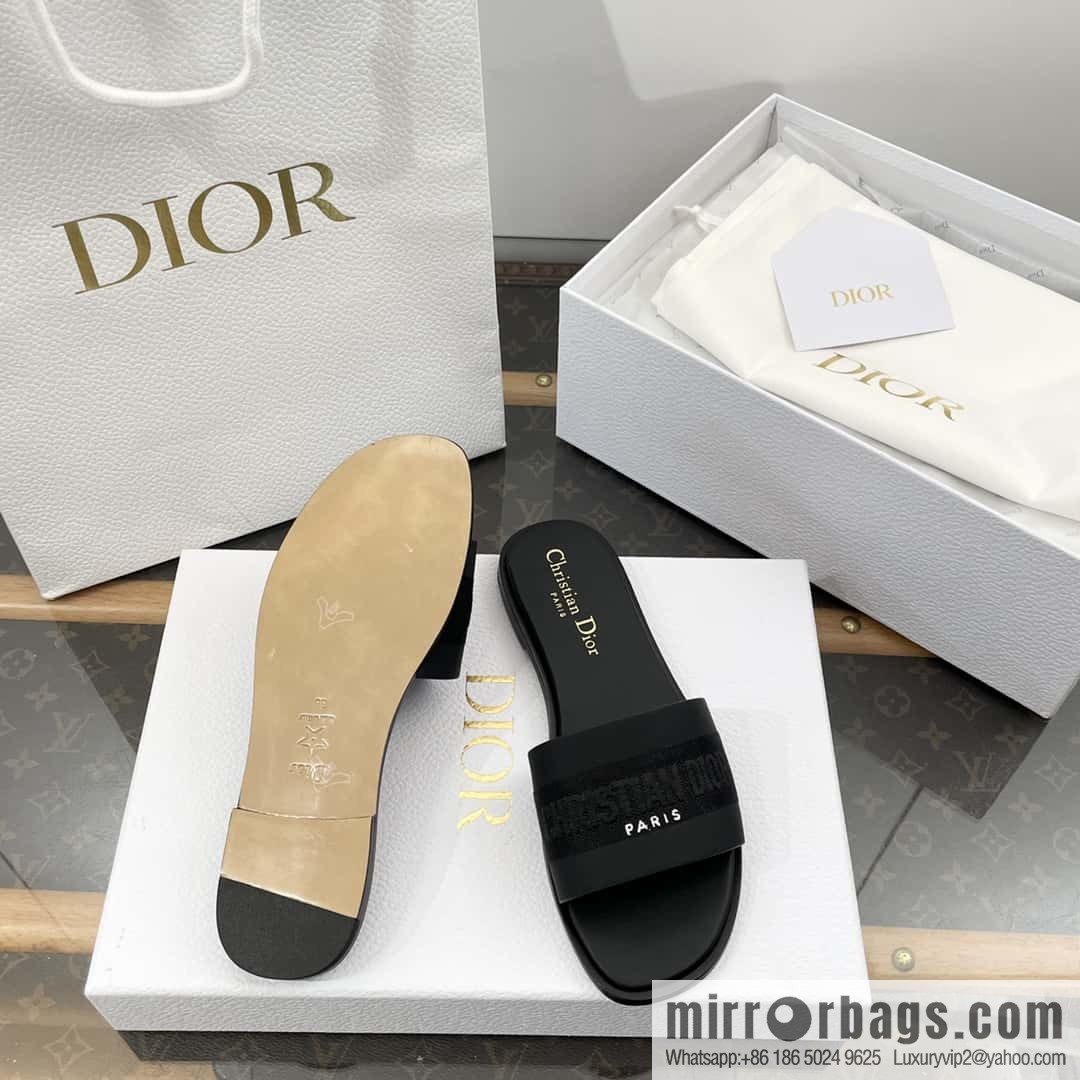 DIOR spring and summer new leather embroidered flat-bottomed slippers series