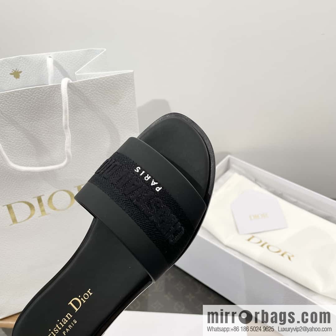 DIOR spring and summer new leather embroidered flat-bottomed slippers series
