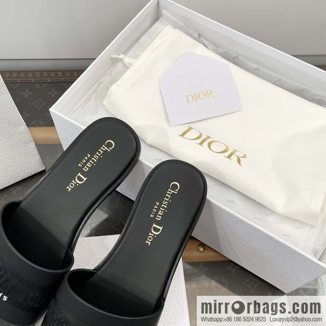DIOR spring and summer new leather embroidered flat-bottomed slippers series