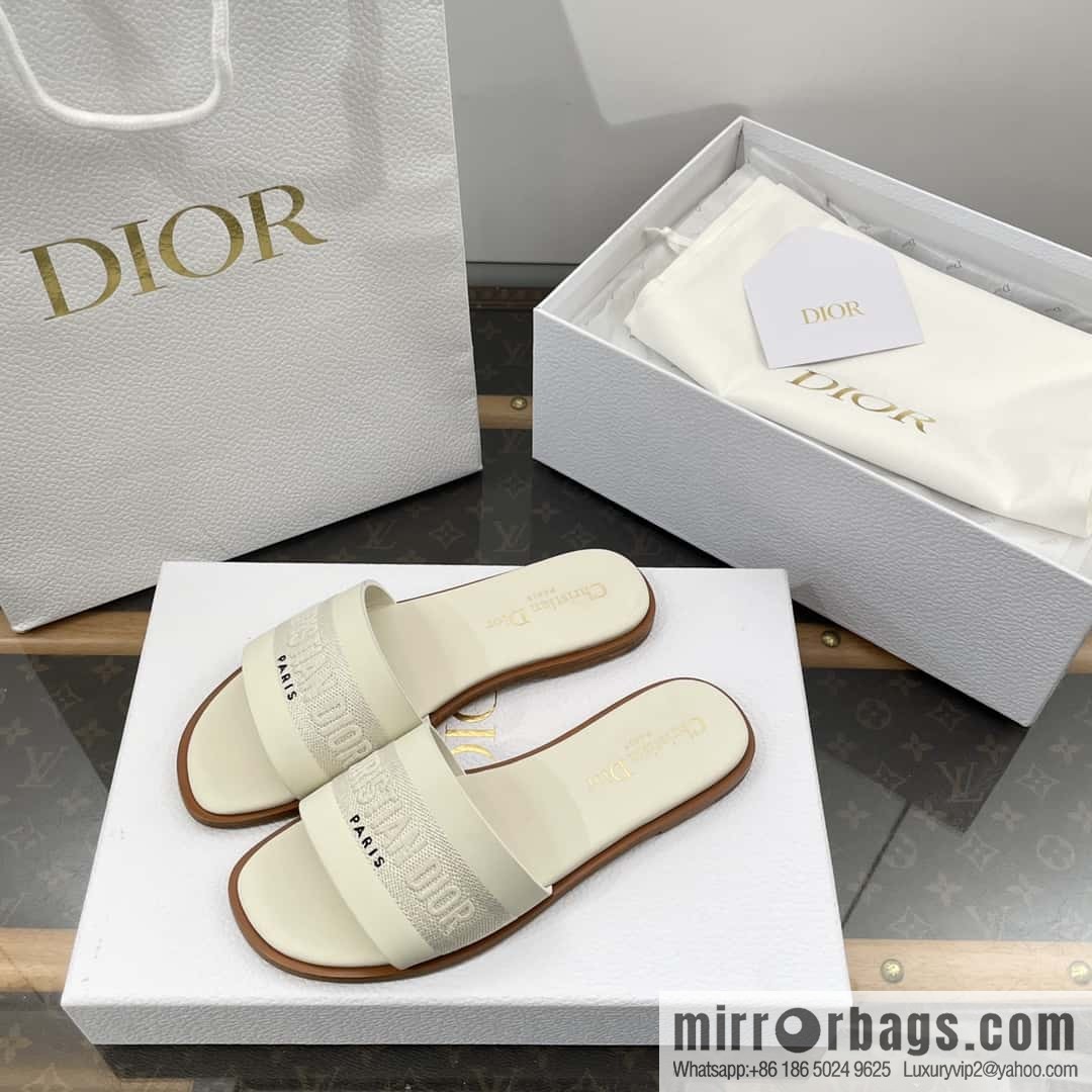 DIOR spring and summer new leather embroidered flat-bottomed slippers series