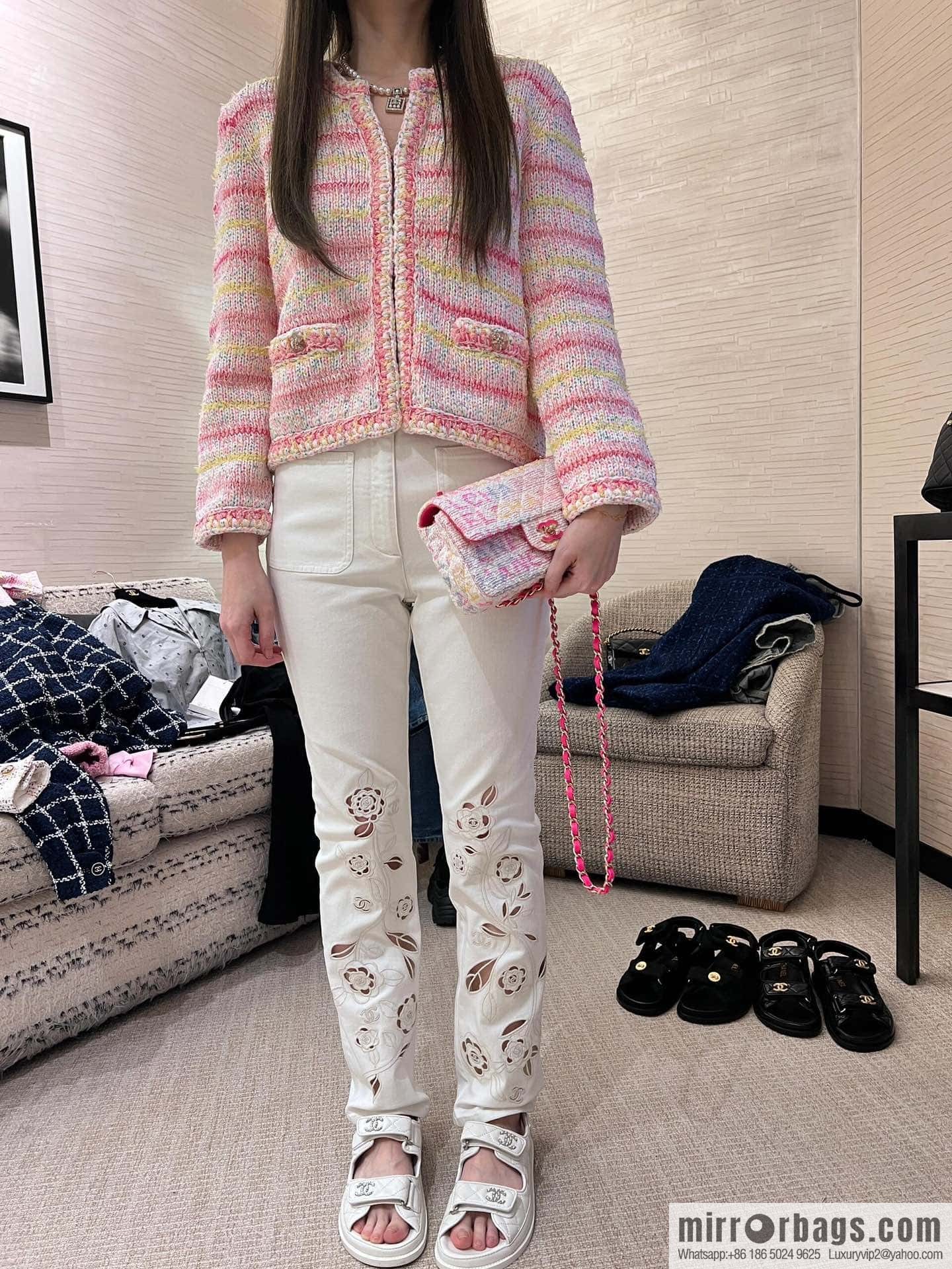 CHANEL Xiaoxiang new version, double leather buckle, high-gloss sheepskin, Velcro beach shoes