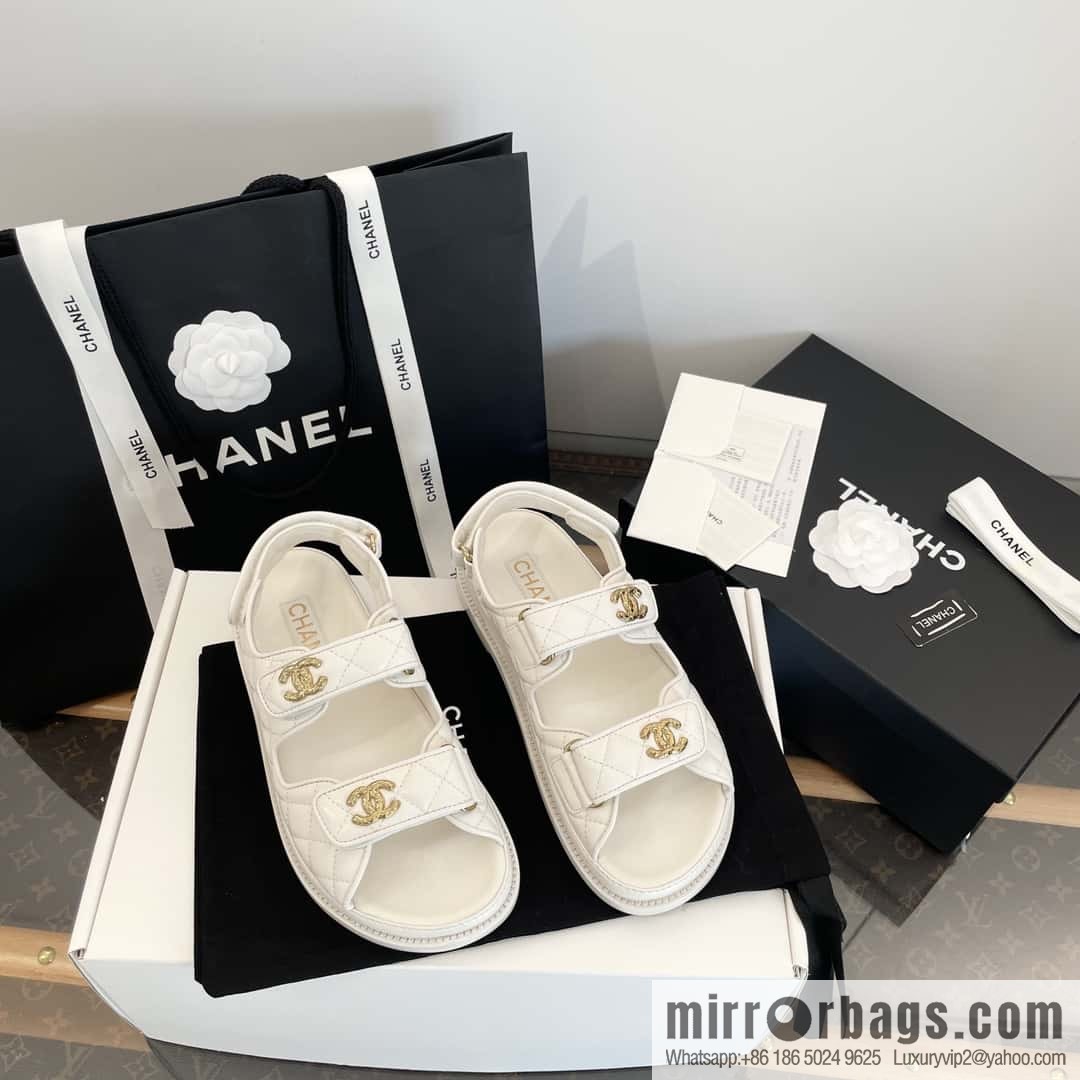 CHANEL Xiaoxiang The latest double Gold buckle, Velcro beach model