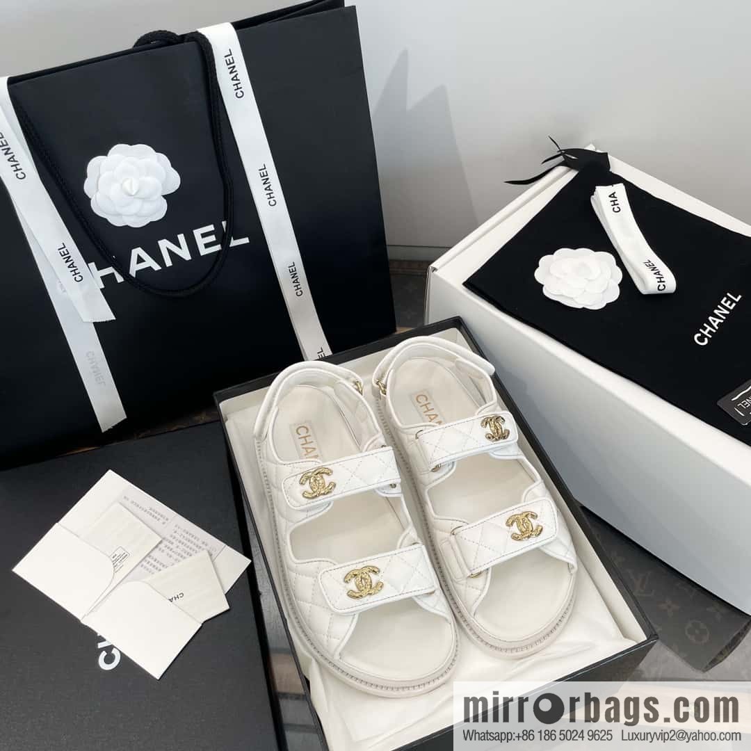 CHANEL Xiaoxiang The latest double Gold buckle, Velcro beach model