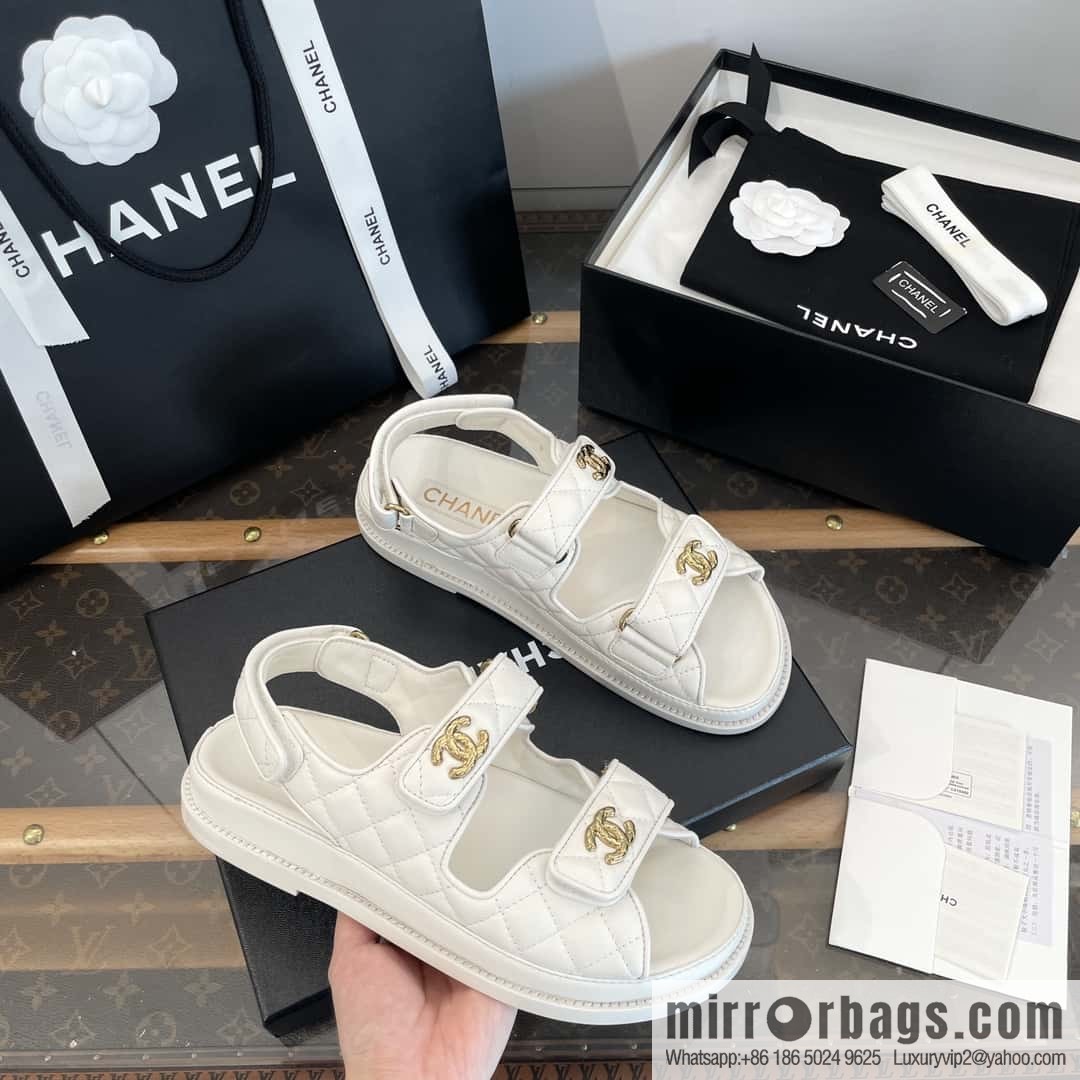 CHANEL Xiaoxiang The latest double Gold buckle, Velcro beach model