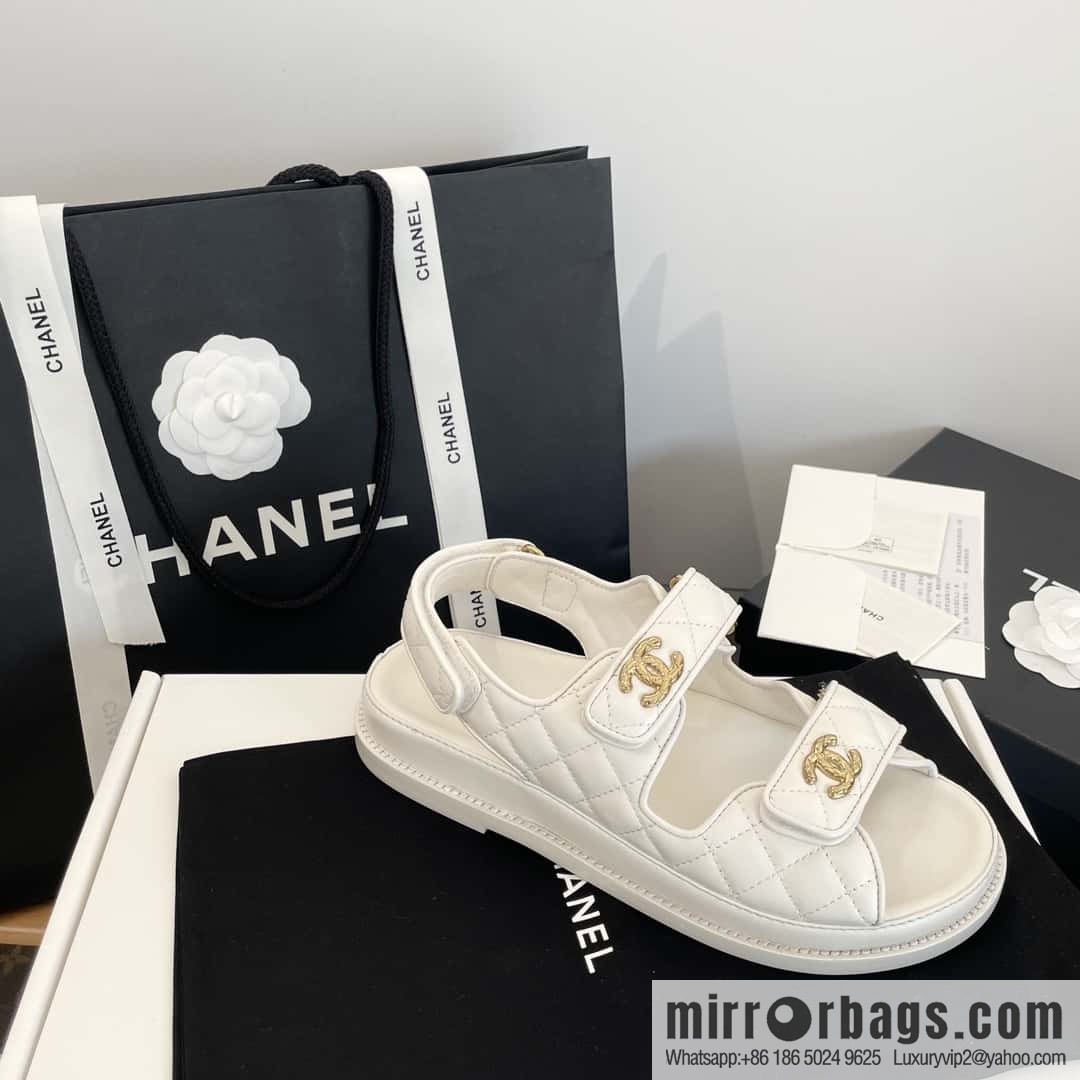 CHANEL Xiaoxiang The latest double Gold buckle, Velcro beach model
