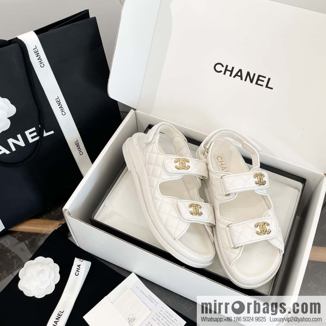 CHANEL Xiaoxiang The latest double Gold buckle, Velcro beach model