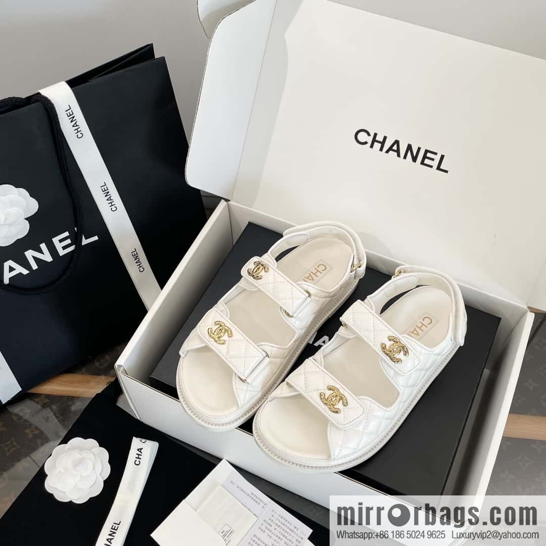 CHANEL Xiaoxiang The latest double Gold buckle, Velcro beach model