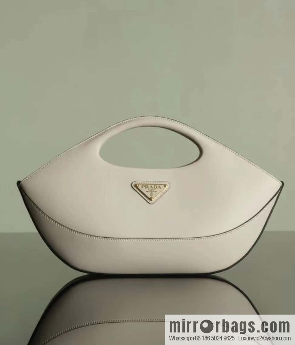 PRADA 🎉 new dumpling bag 🎉 1BA421 white